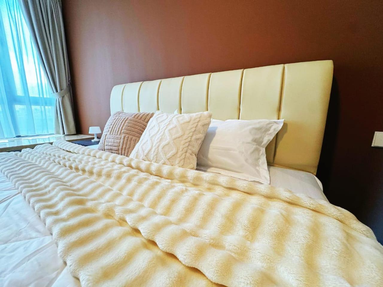 TheBess Hotel Tokyo is located adjacent to Singapore and offers a sea viewIt is a family business smart room with the sea view of Princess Bay富力公主湾