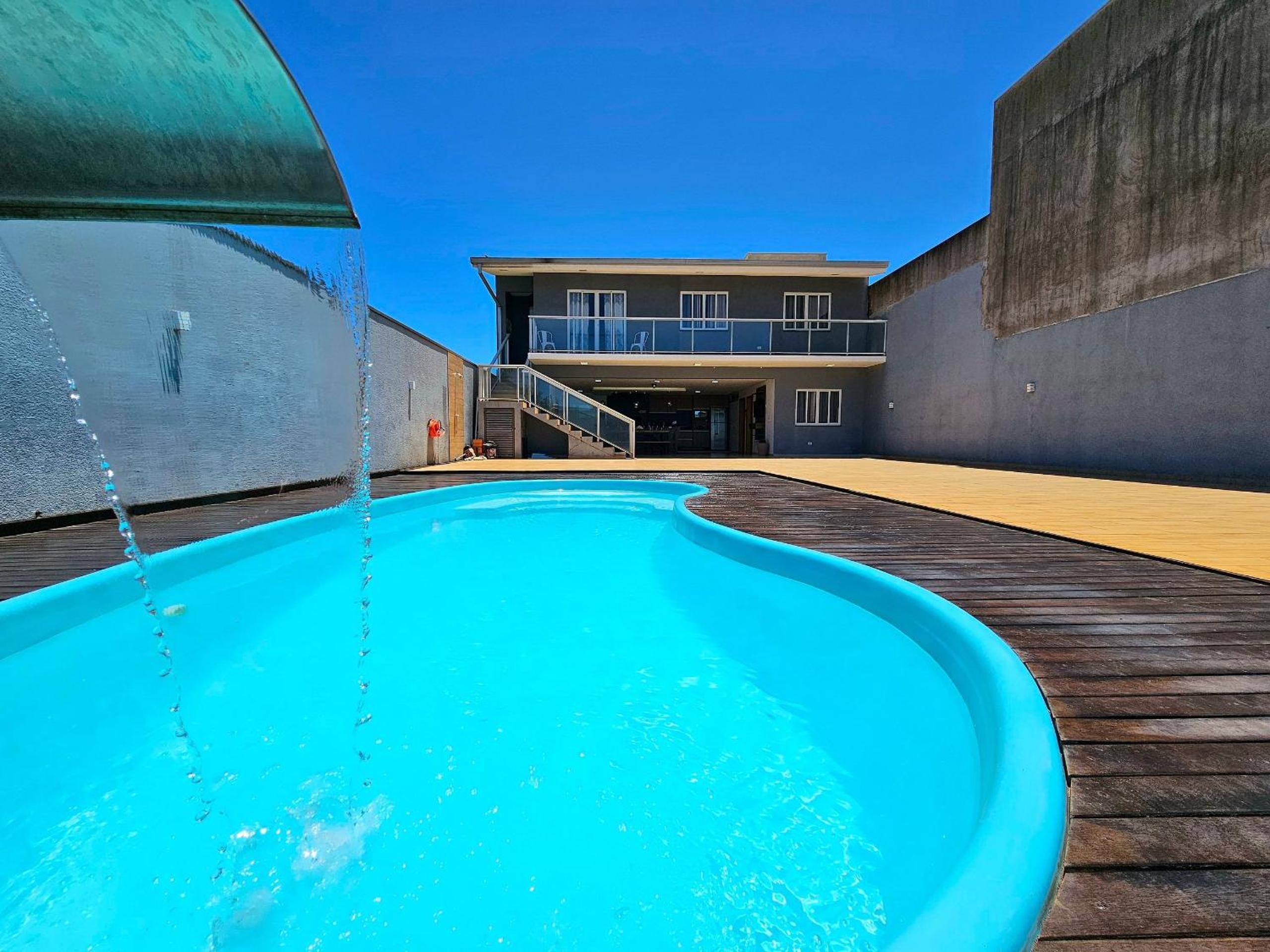 Casa 4 quartos 4 banheiros prox Cataratas e Aeropo