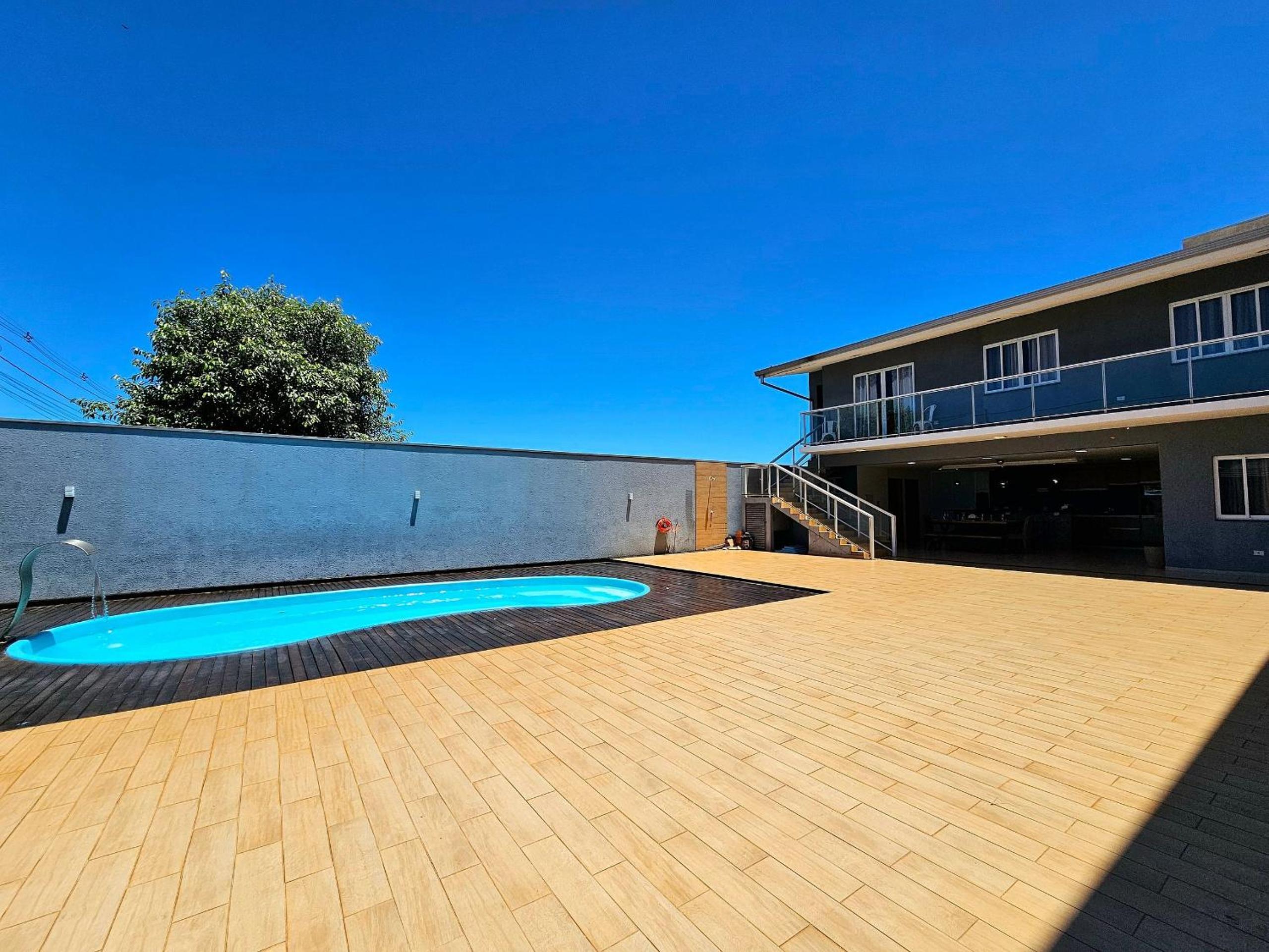 Casa 4 quartos 4 banheiros prox Cataratas e Aeropo