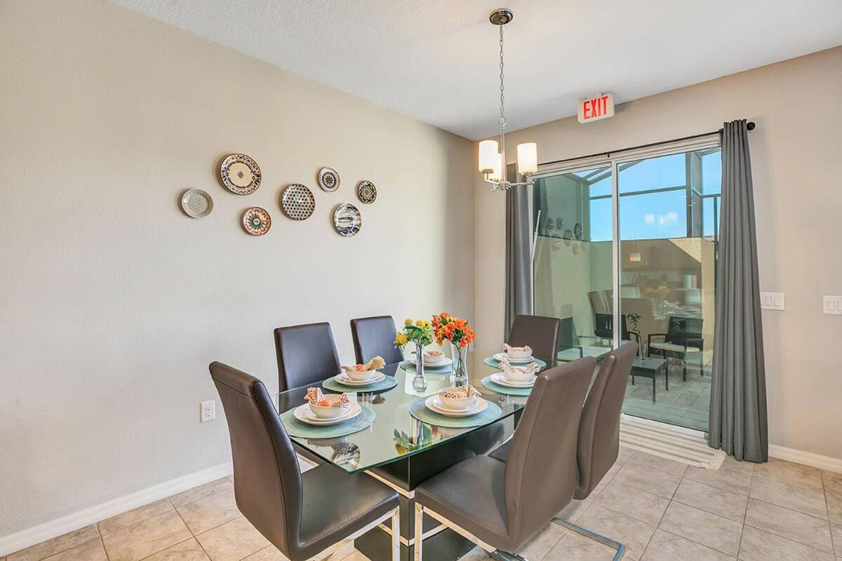 Family Getaway 4BR Home Near Disney & ESPN view 4