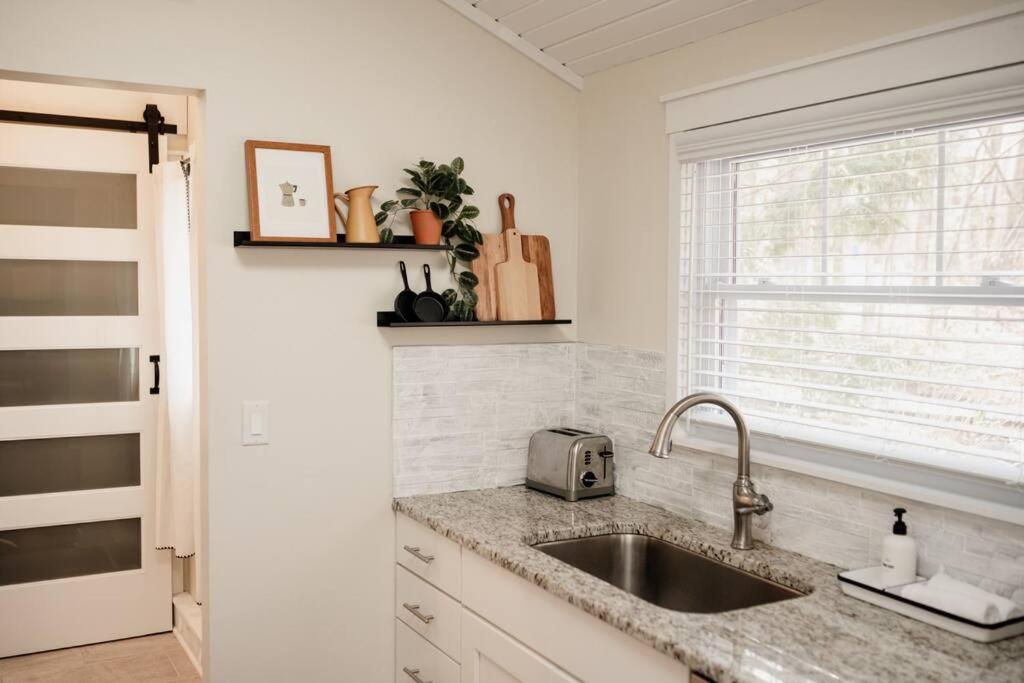 Cozy Birch Cabin Retreat -Mins to SisterBay Marina view 4