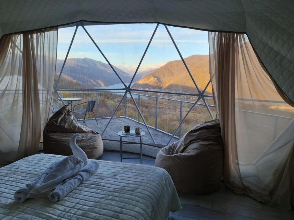 lakeviewglamp