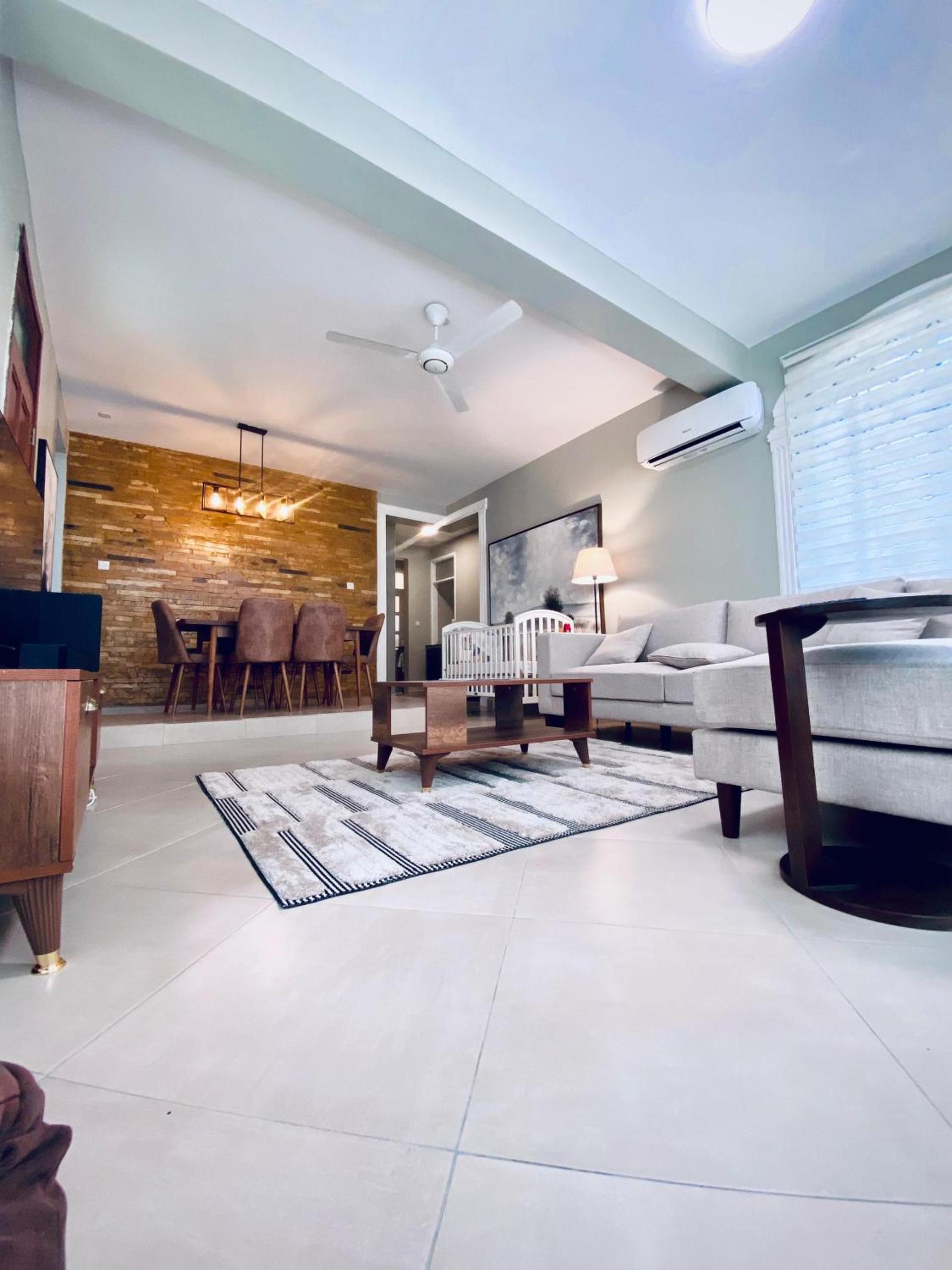 Jacomo Residences