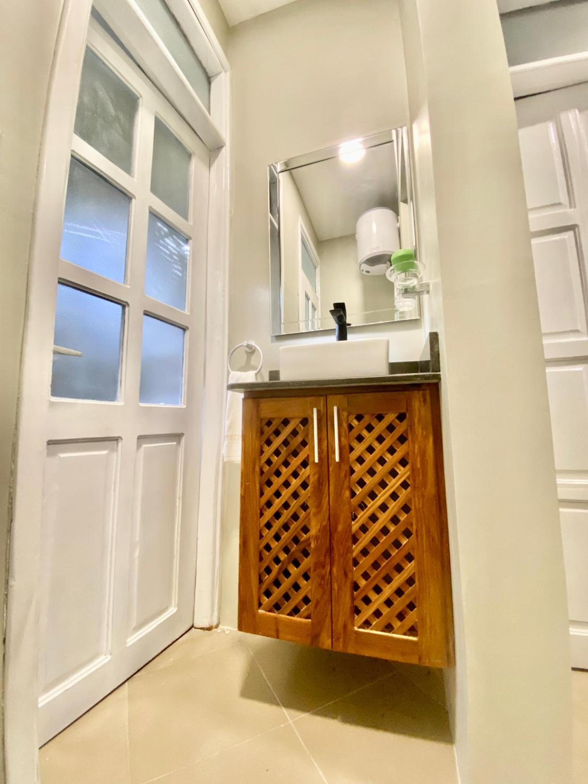 Jacomo Residences