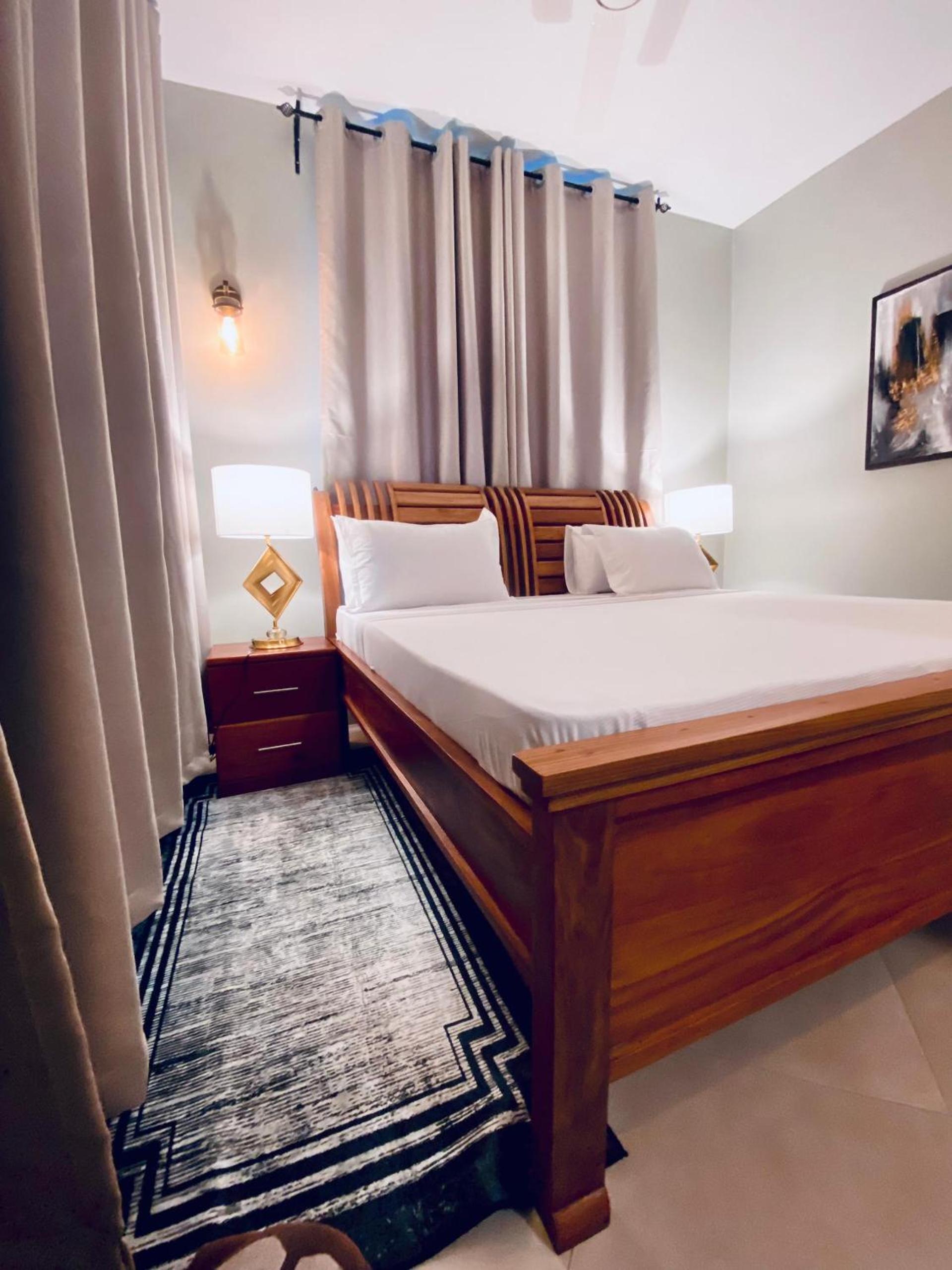 Jacomo Residences