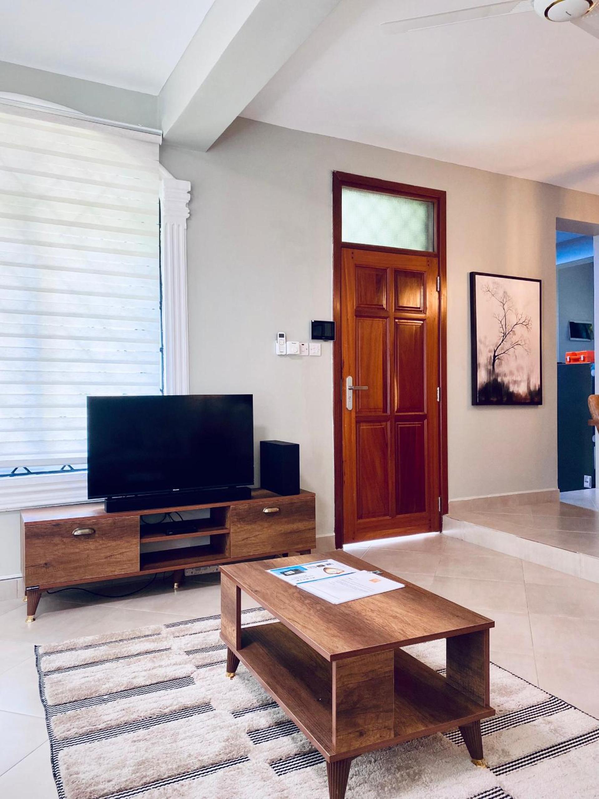 Jacomo Residences