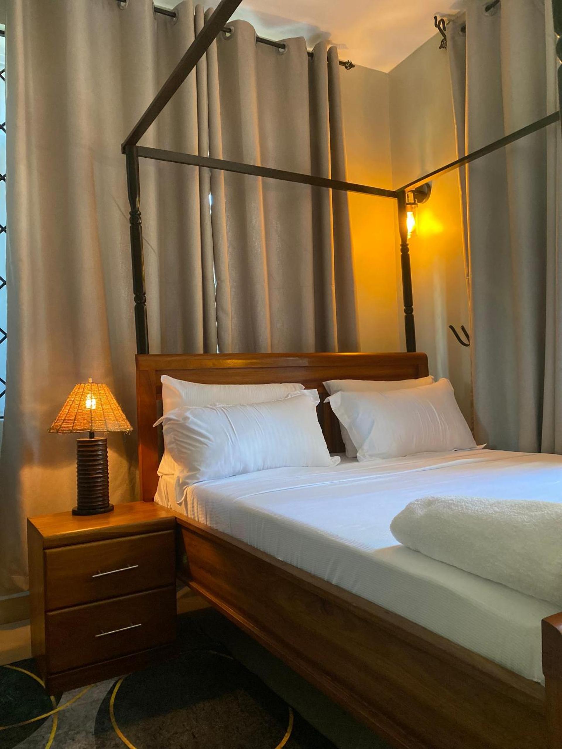 Jacomo Residences