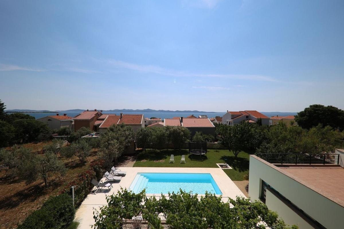 Villa Paradise in Zadar with 6 bedrooms, pool and gaming room