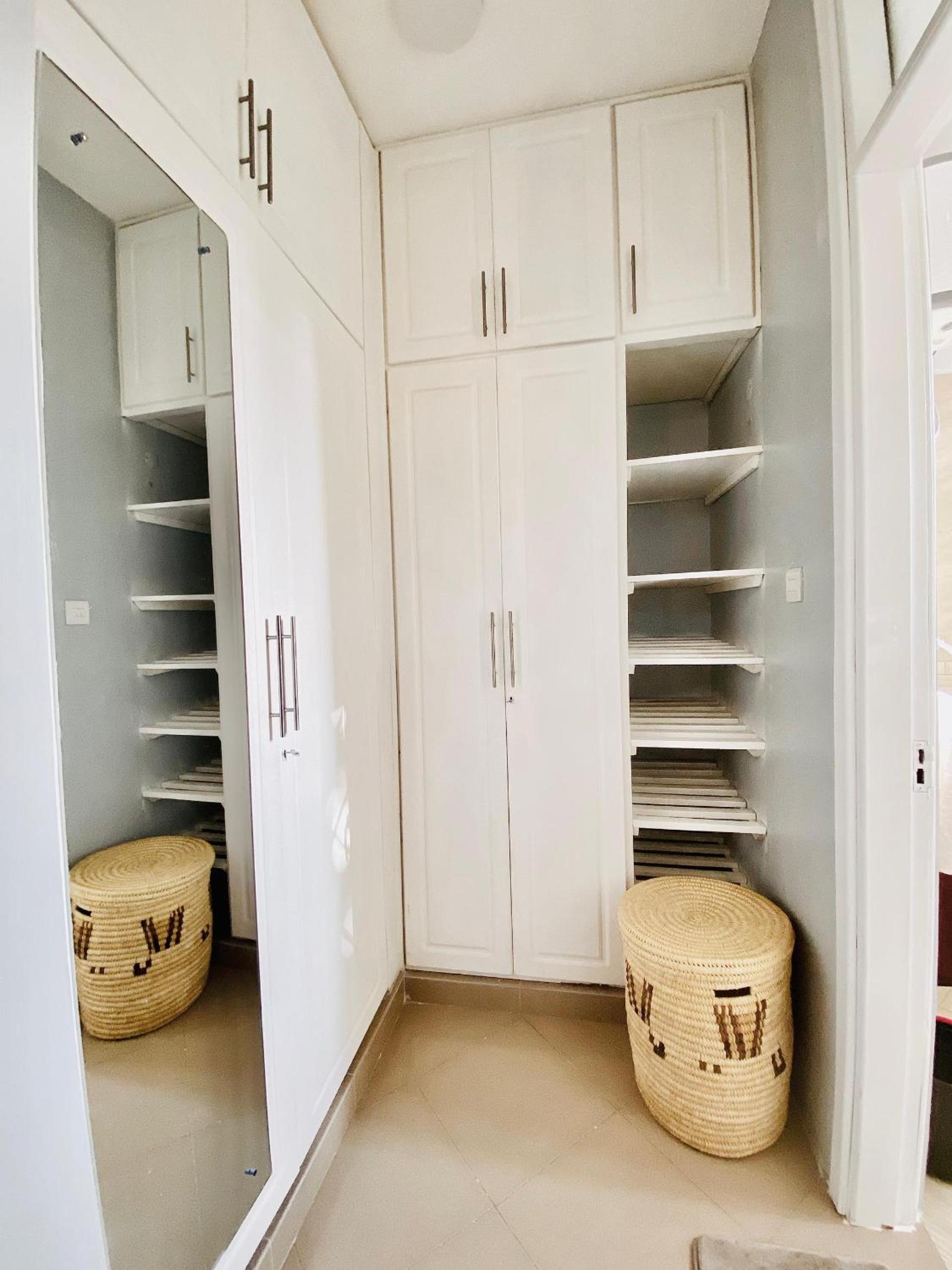 Jacomo Residences