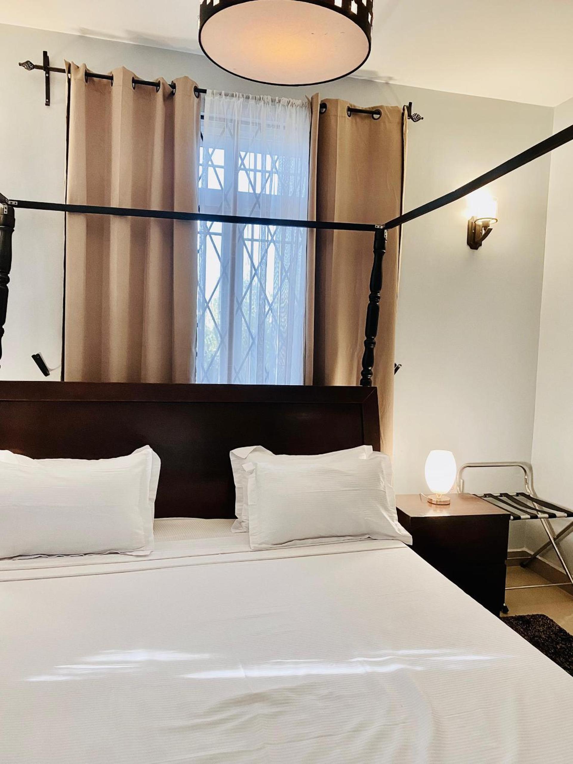 Jacomo Residences
