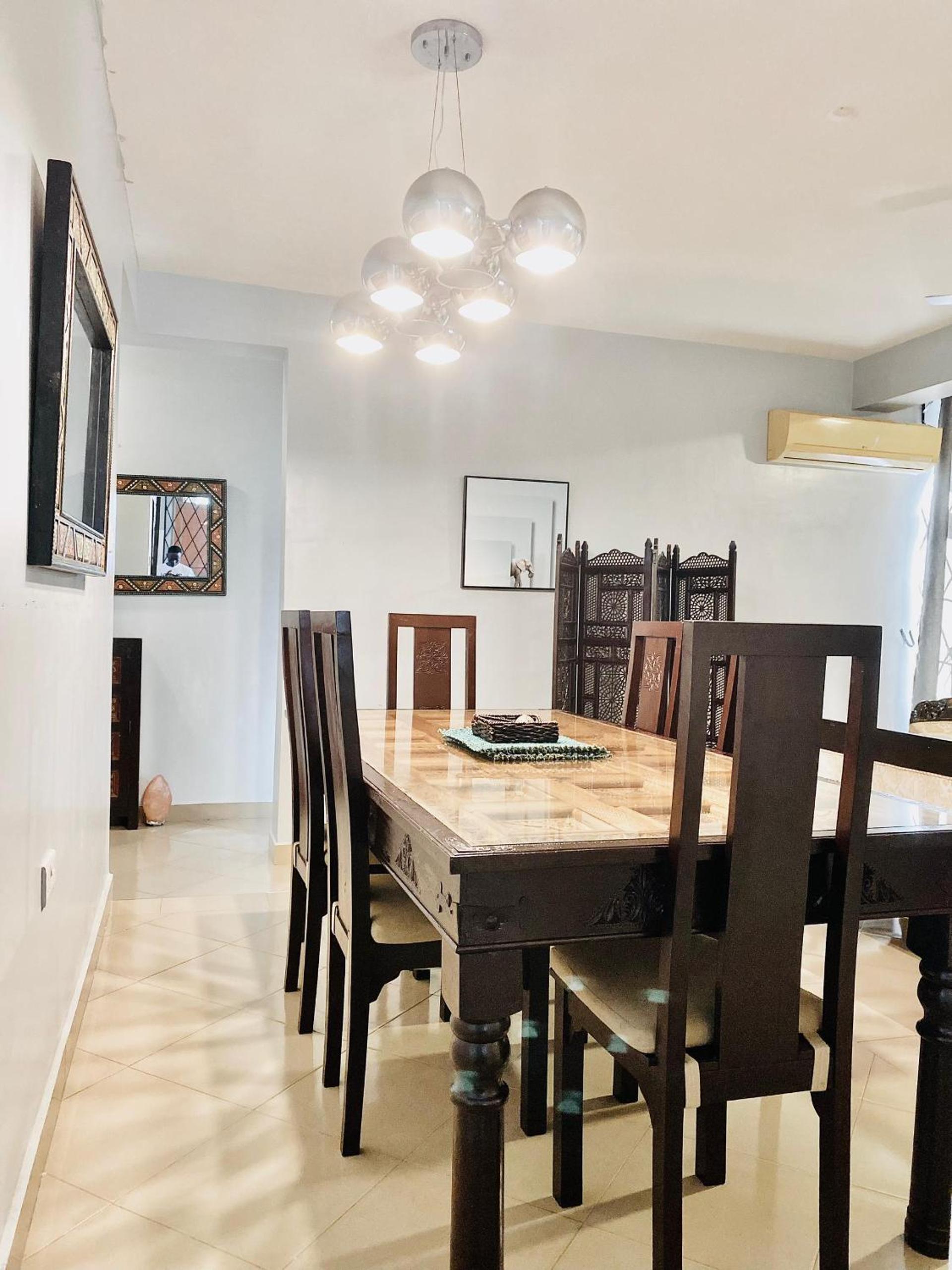 Jacomo Residences