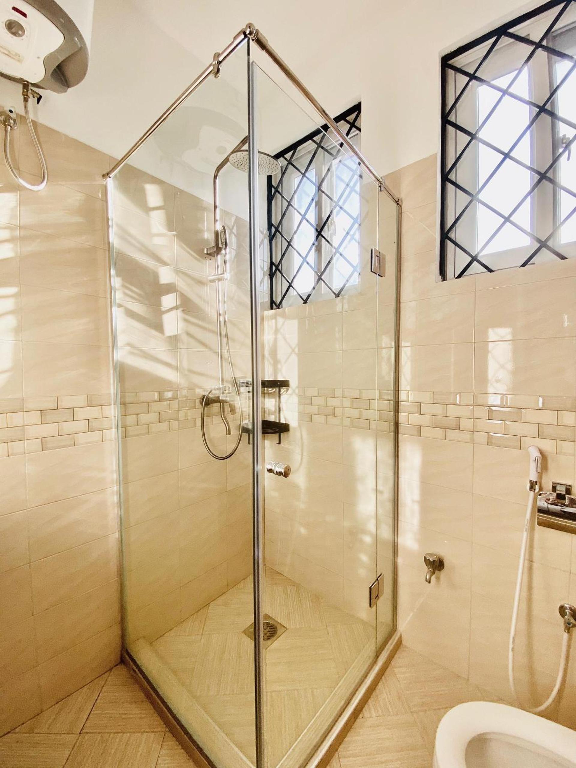 Jacomo Residences