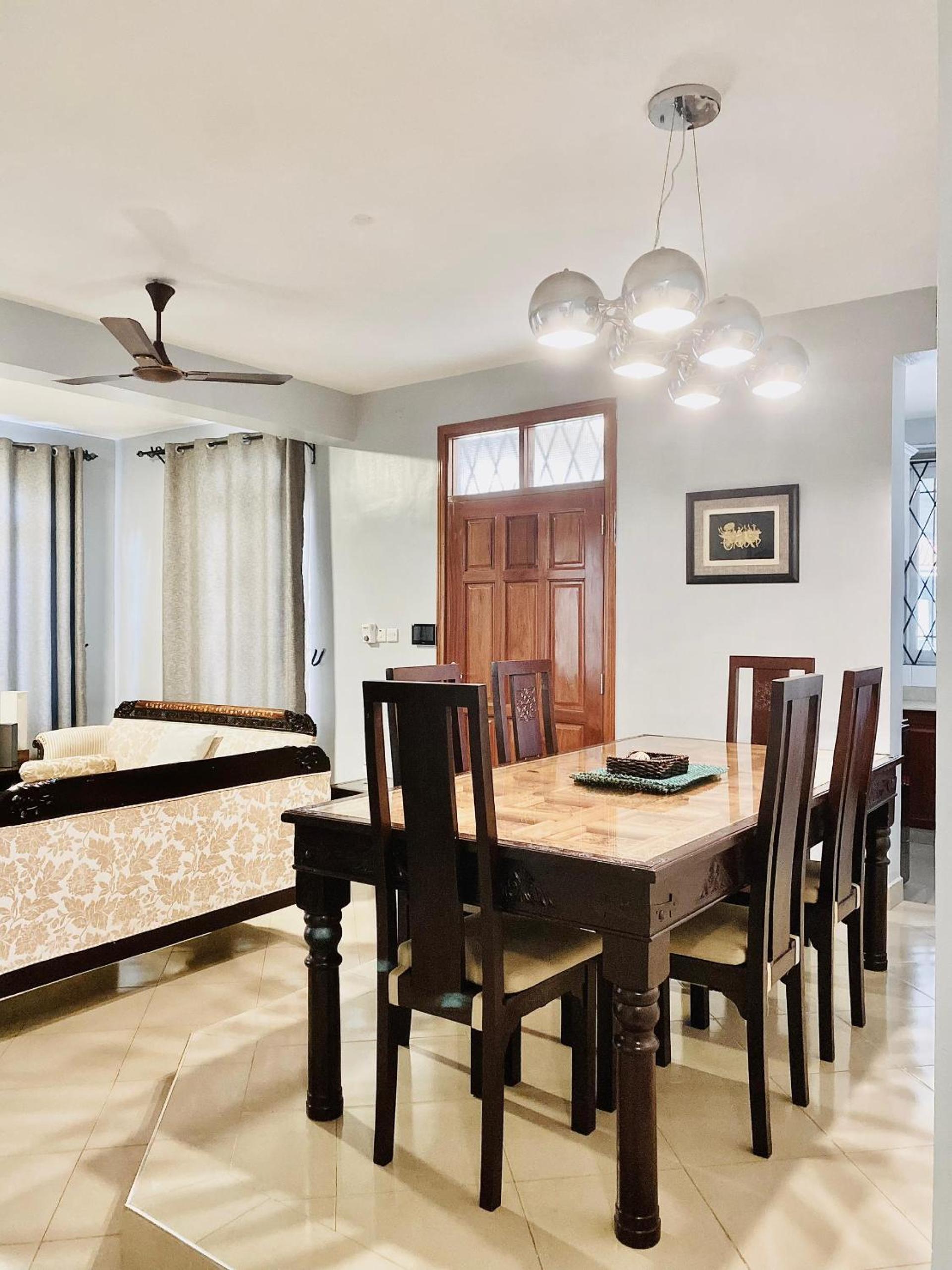 Jacomo Residences