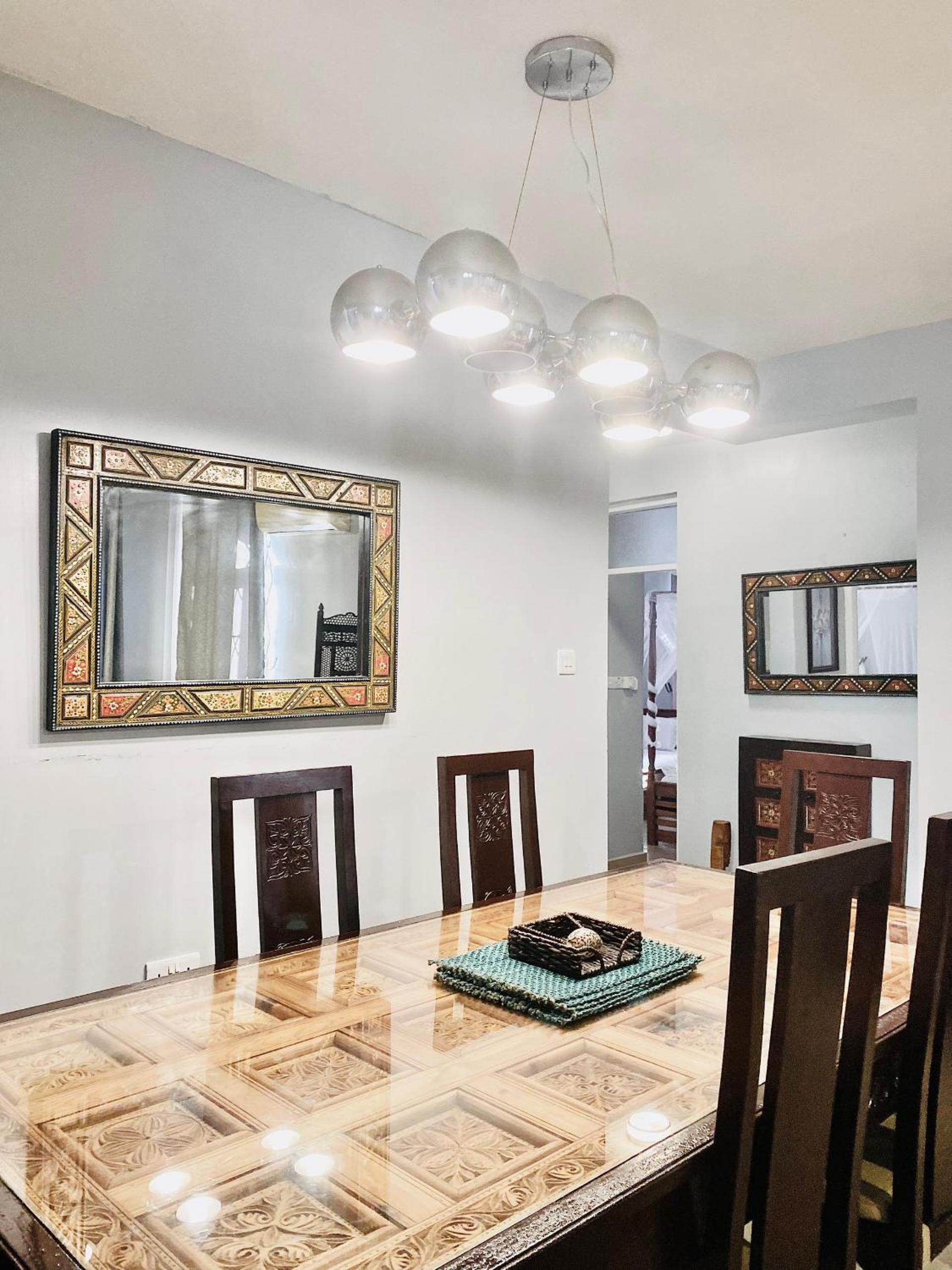 Jacomo Residences