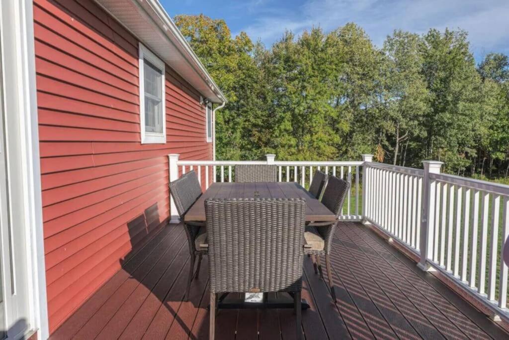 The Cherry House: Luxury 4BR Near Hudson Valley view 4
