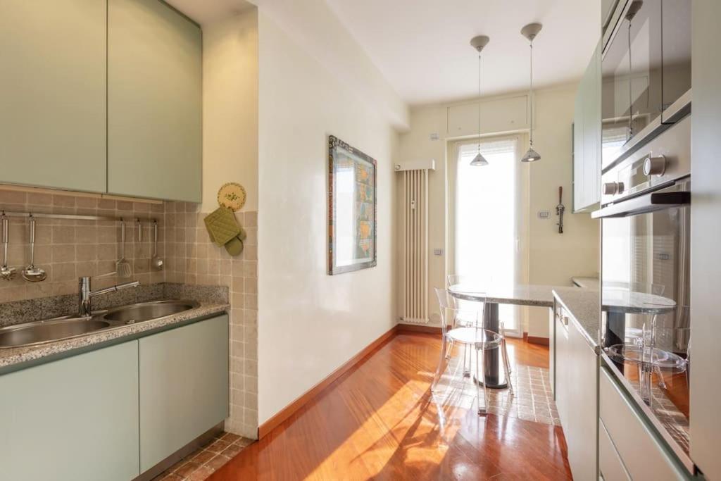 Wonderful 2bedroom flat Solari 7th f - Mirable PM