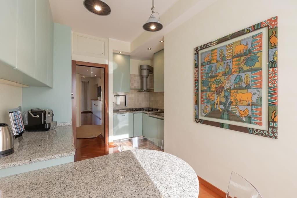 Wonderful 2bedroom flat Solari 7th f - Mirable PM