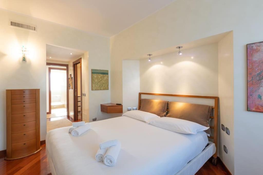 Wonderful 2bedroom flat Solari 7th f - Mirable PM