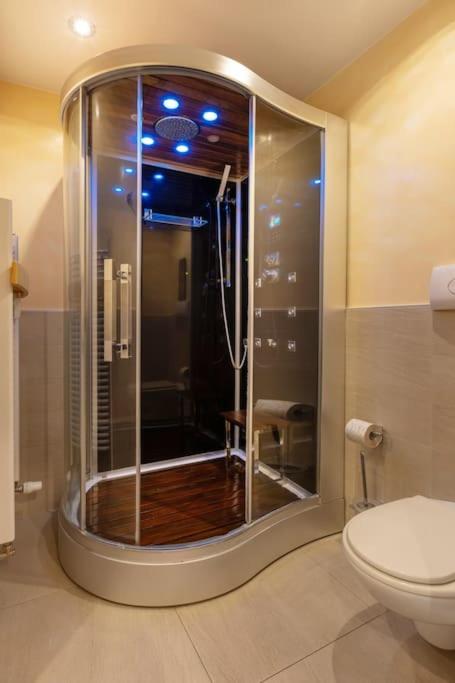 Wonderful 2bedroom flat Solari 7th f - Mirable PM