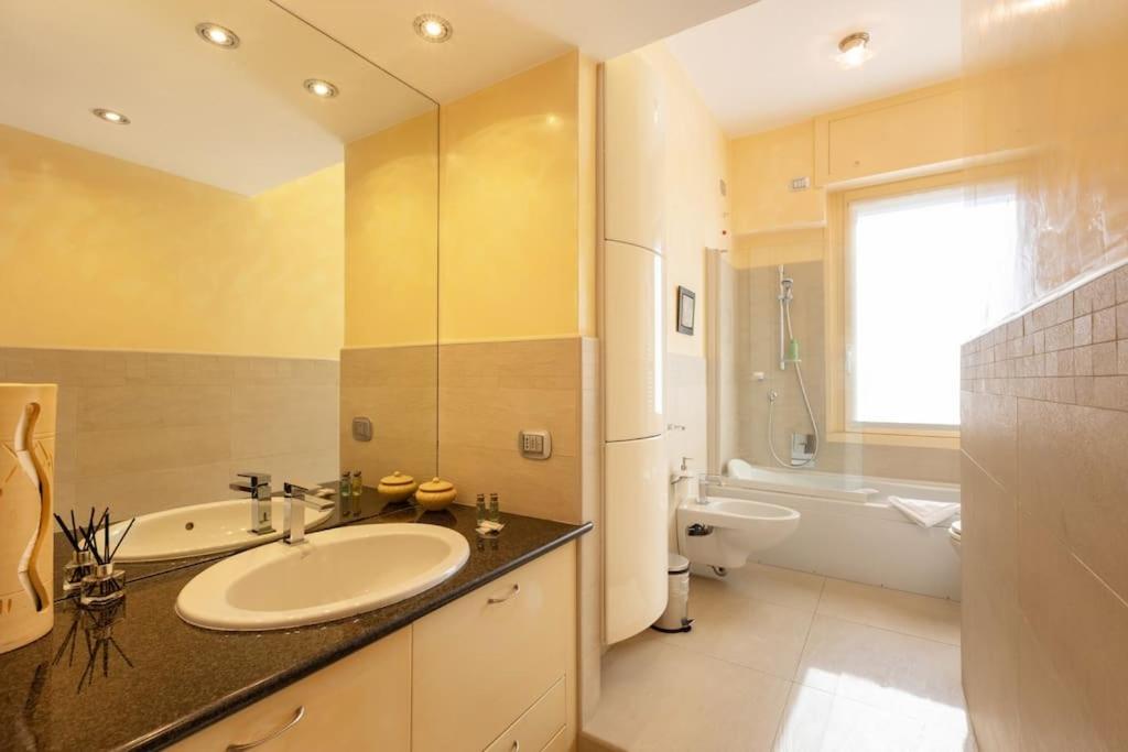 Wonderful 2bedroom flat Solari 7th f - Mirable PM