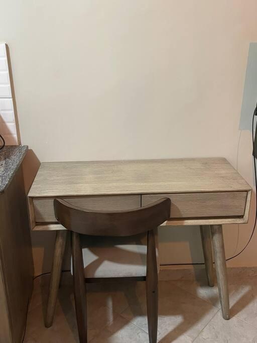 EJ studio apartment wifi&Netflix view 5
