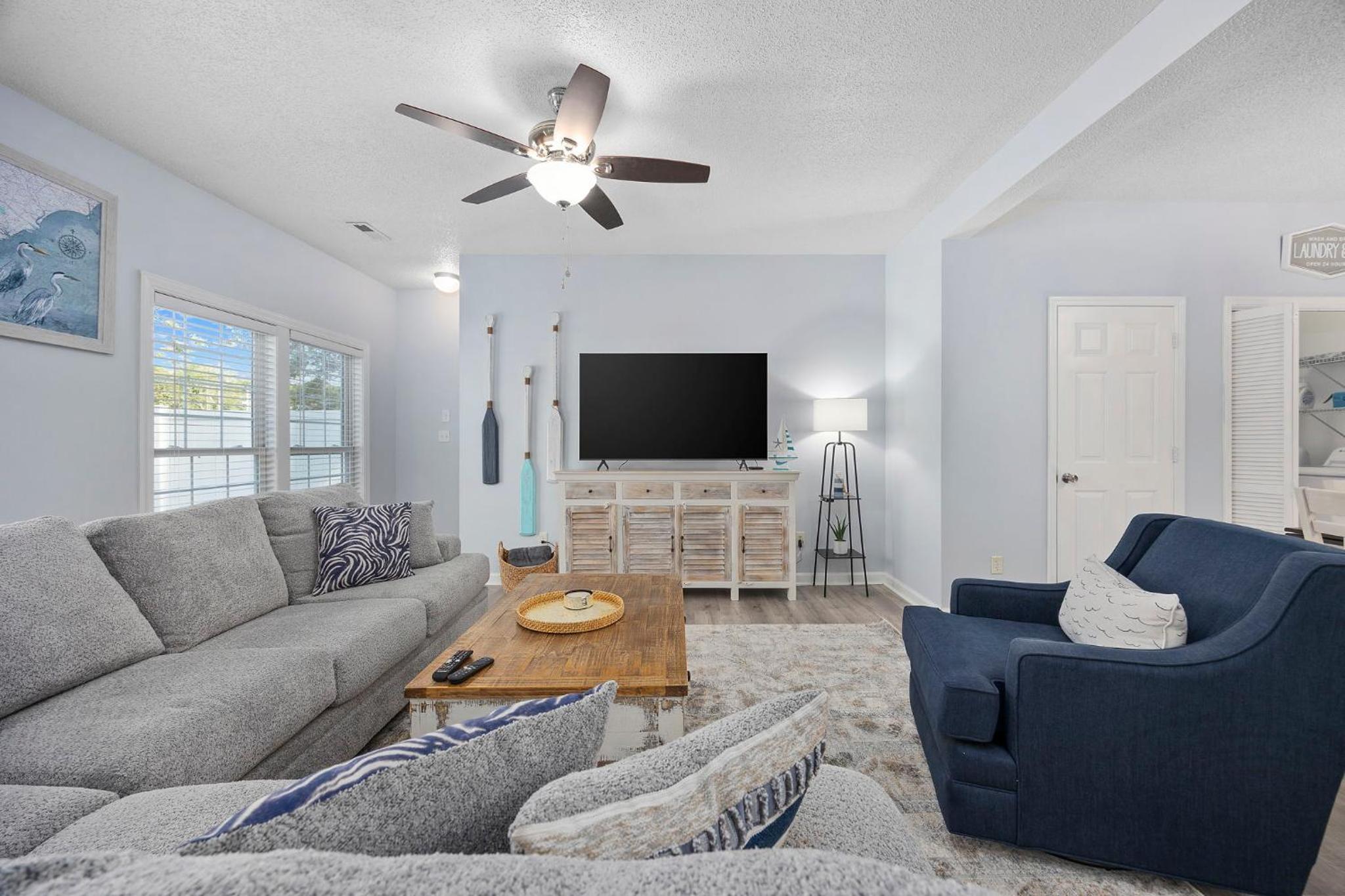 Spacious Beach Home Walk to Shore Drive
