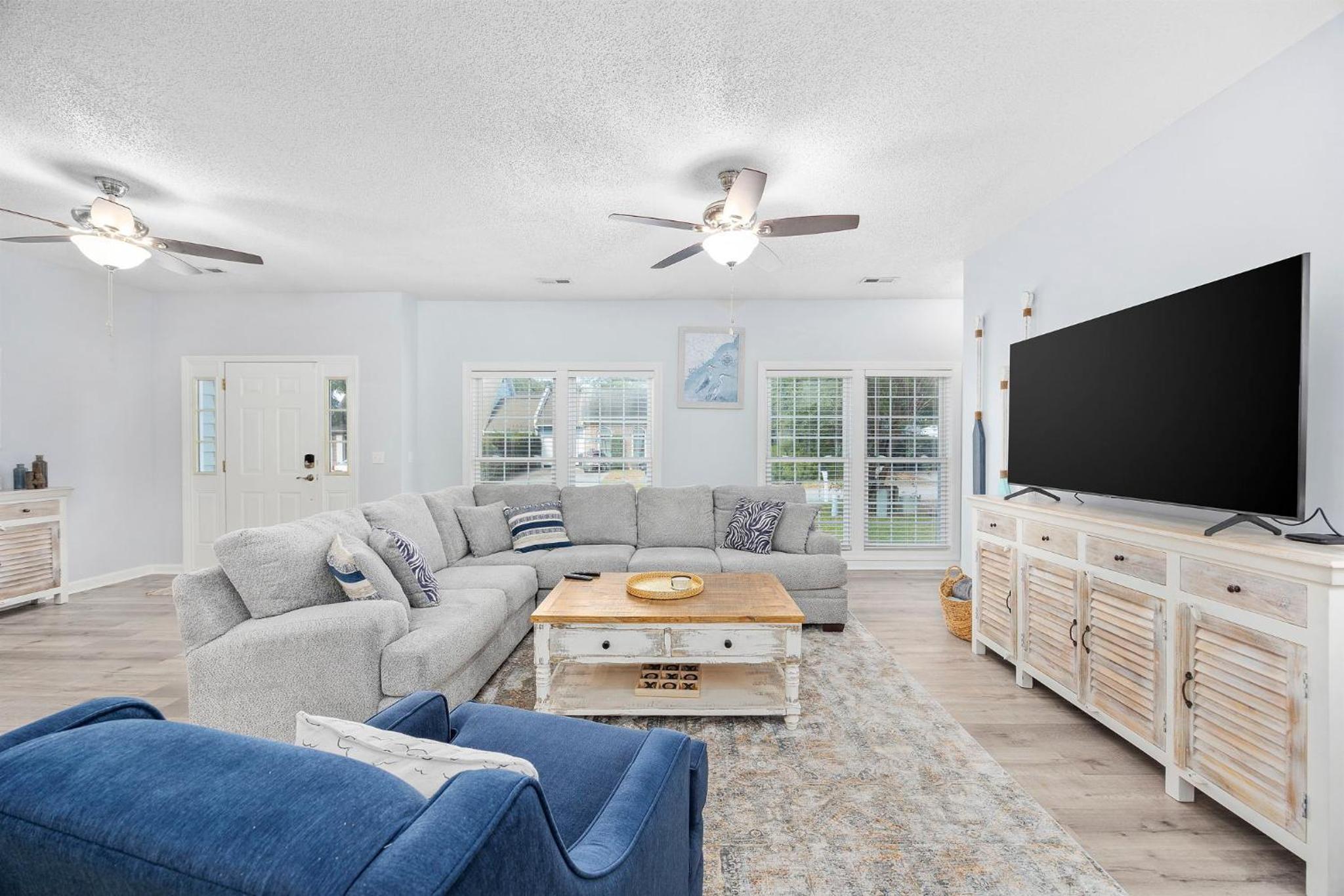 Spacious Beach Home Walk to Shore Drive