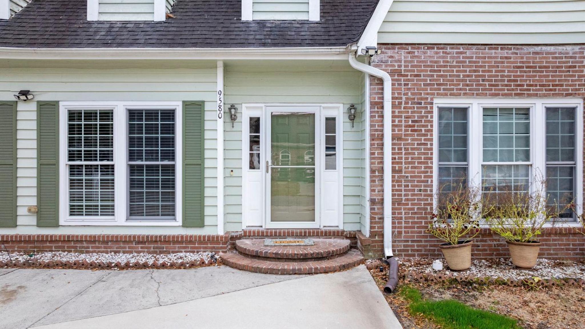 Spacious Beach Home Walk to Shore Drive