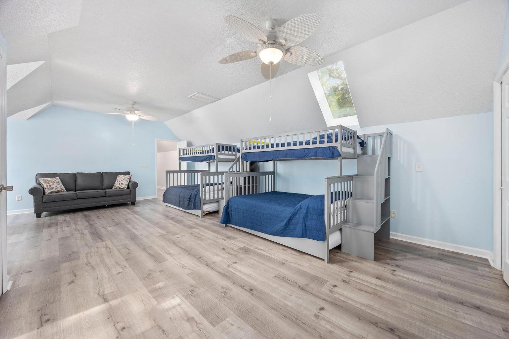 Spacious Beach Home Walk to Shore Drive