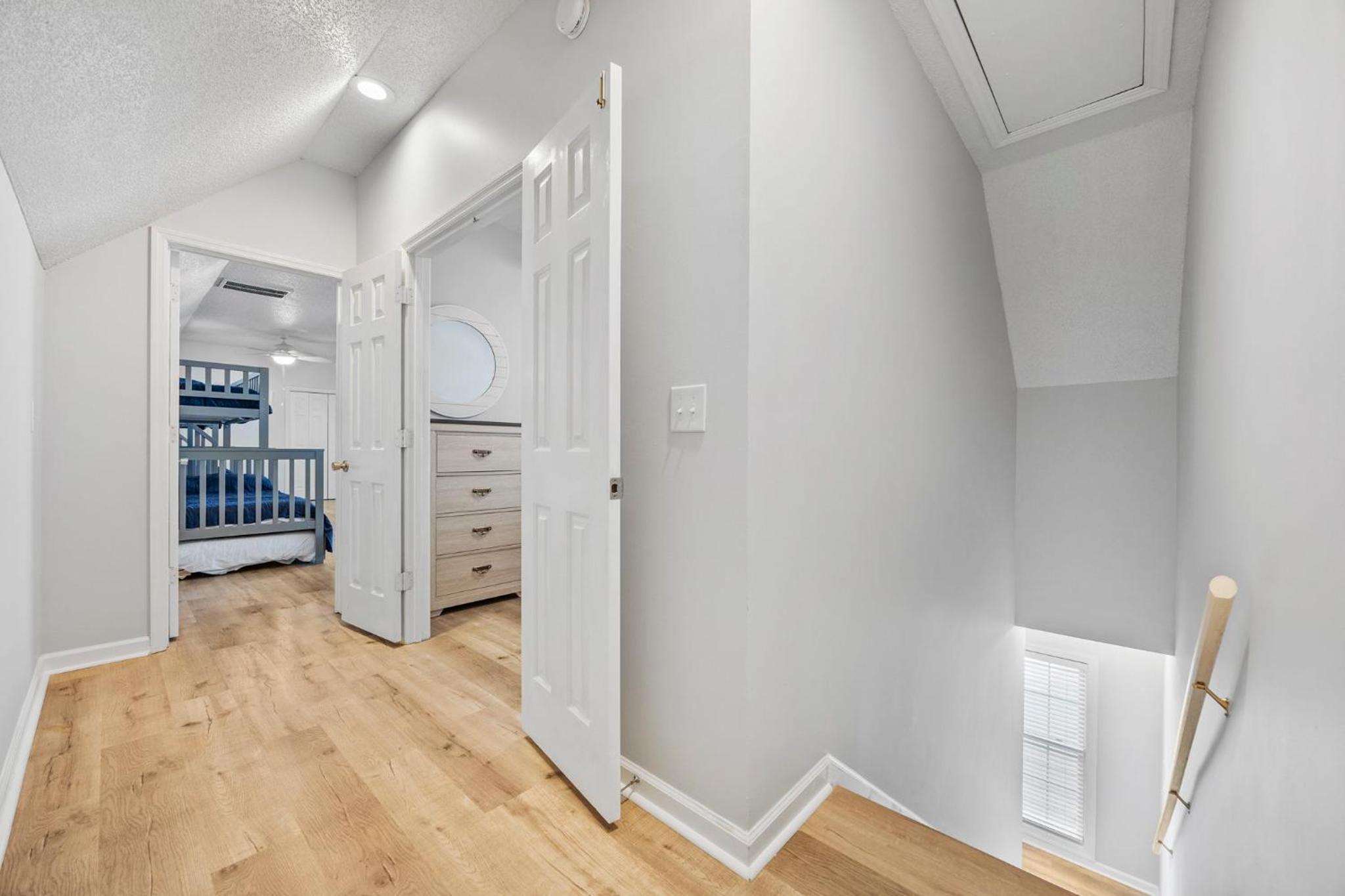 Spacious Beach Home Walk to Shore Drive