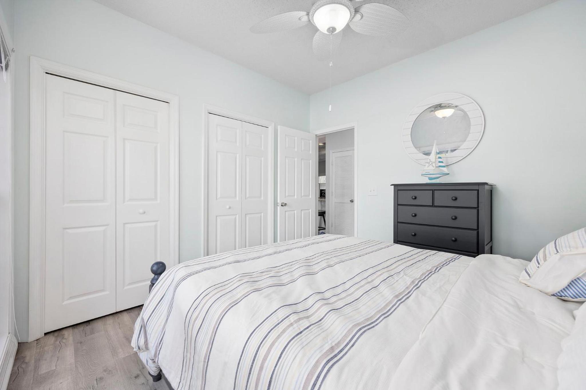 Spacious Beach Home Walk to Shore Drive
