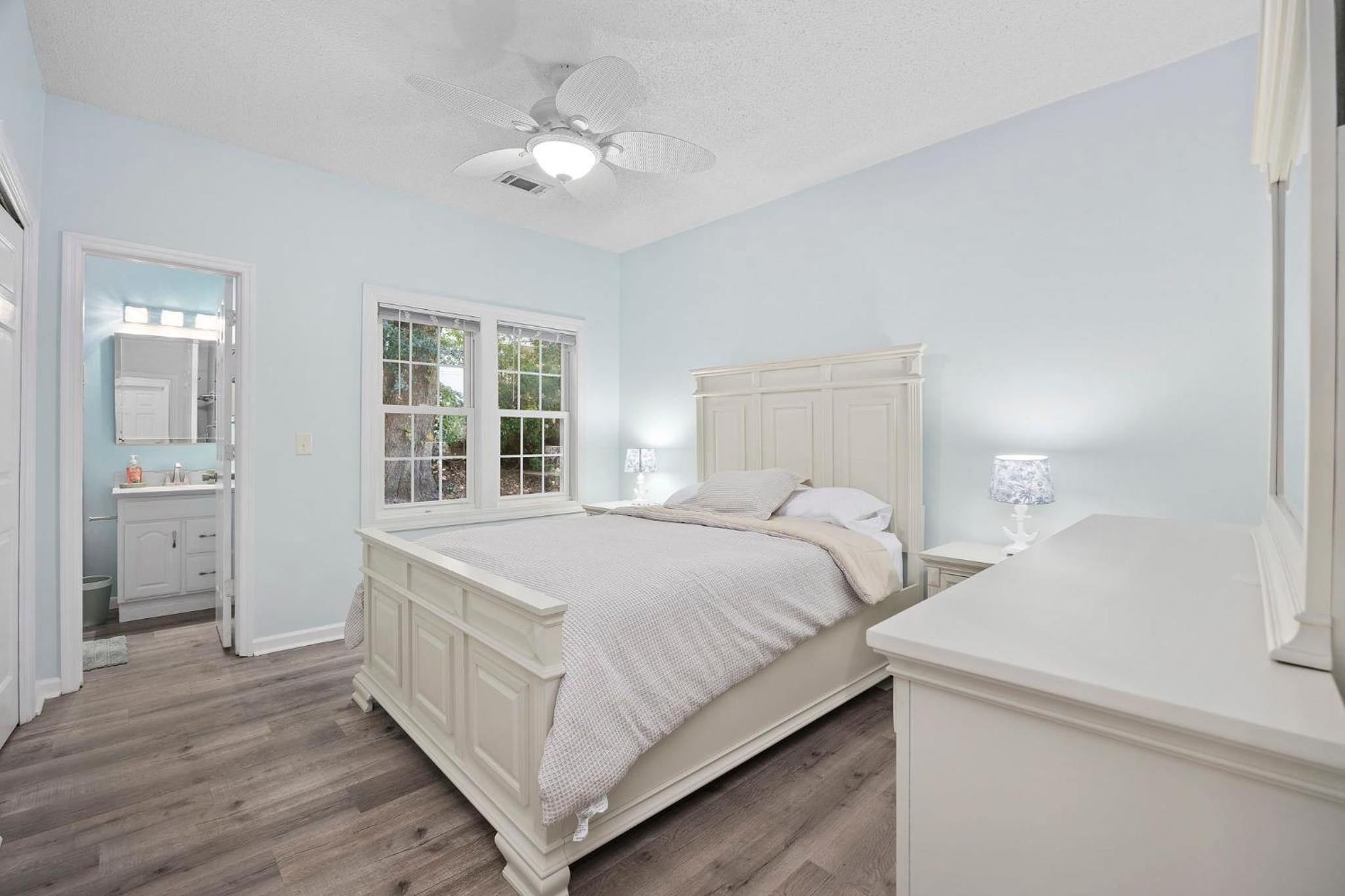 Spacious Beach Home Walk to Shore Drive