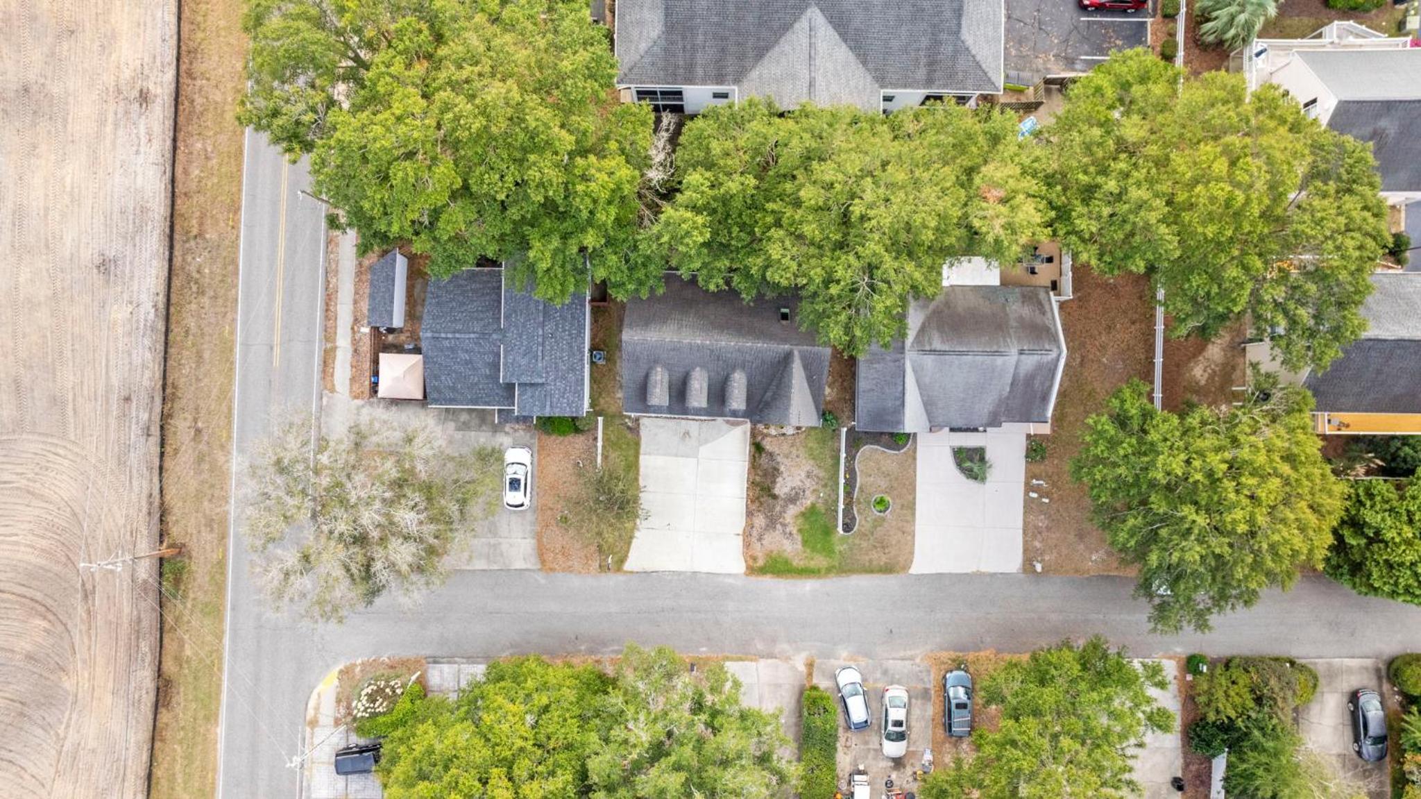 Spacious Beach Home Walk to Shore Drive