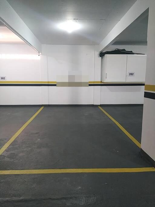 Ap 3 dormitórios com churrasqueira
