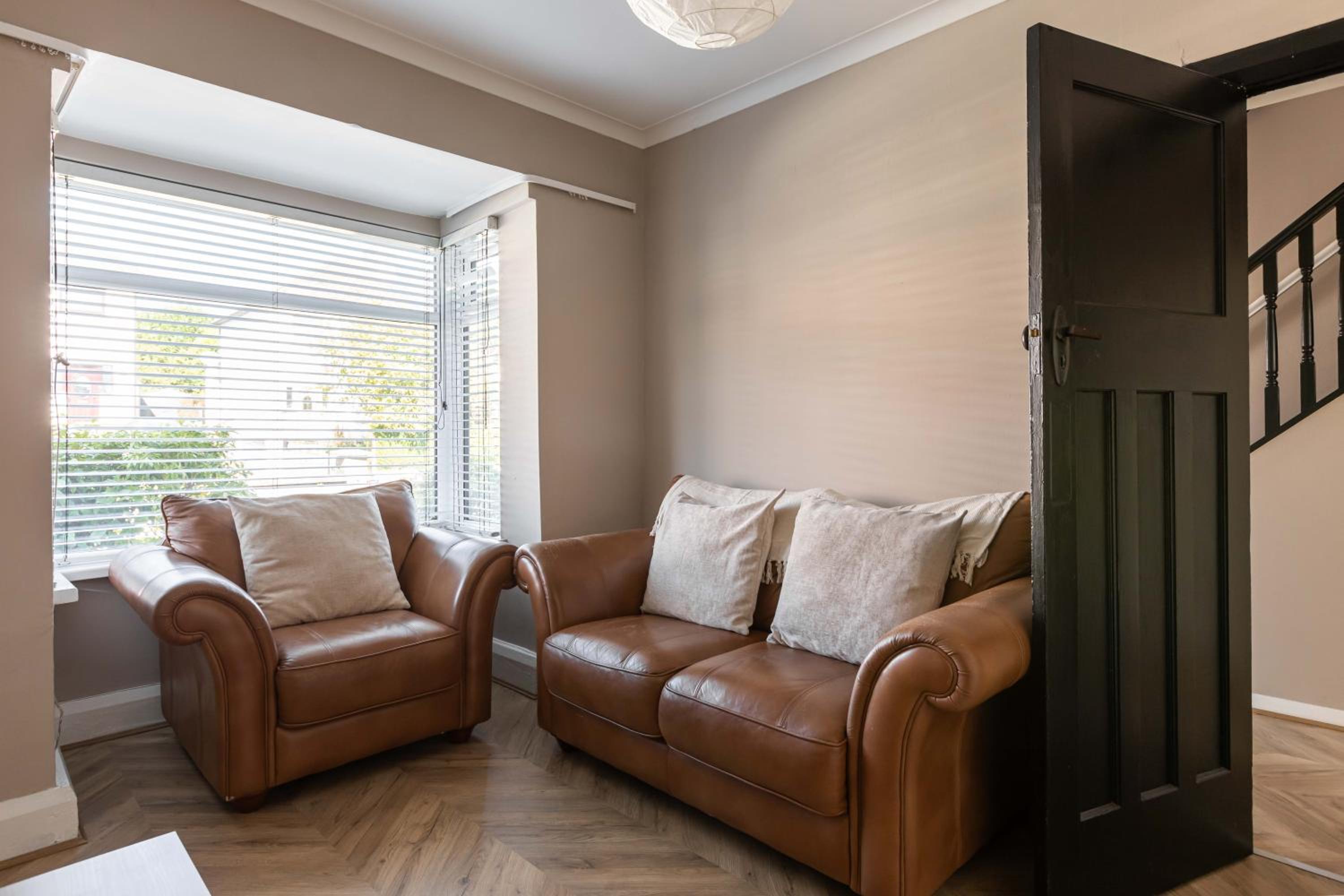 Home from Home - 3bed Cavehill view 3