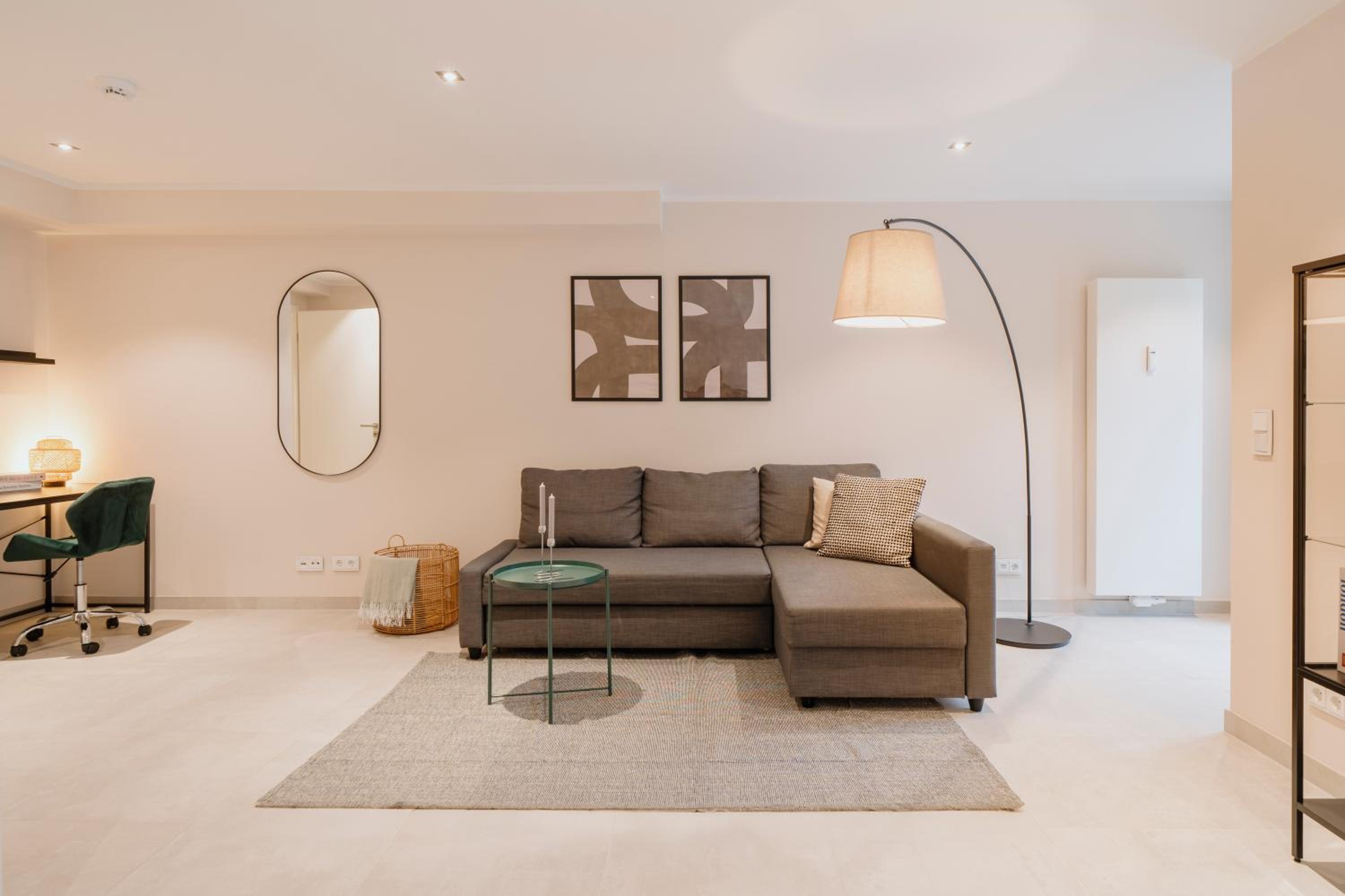 Homely Berlin - Huge Terrace, Modern, Quiet, Near Kudamm