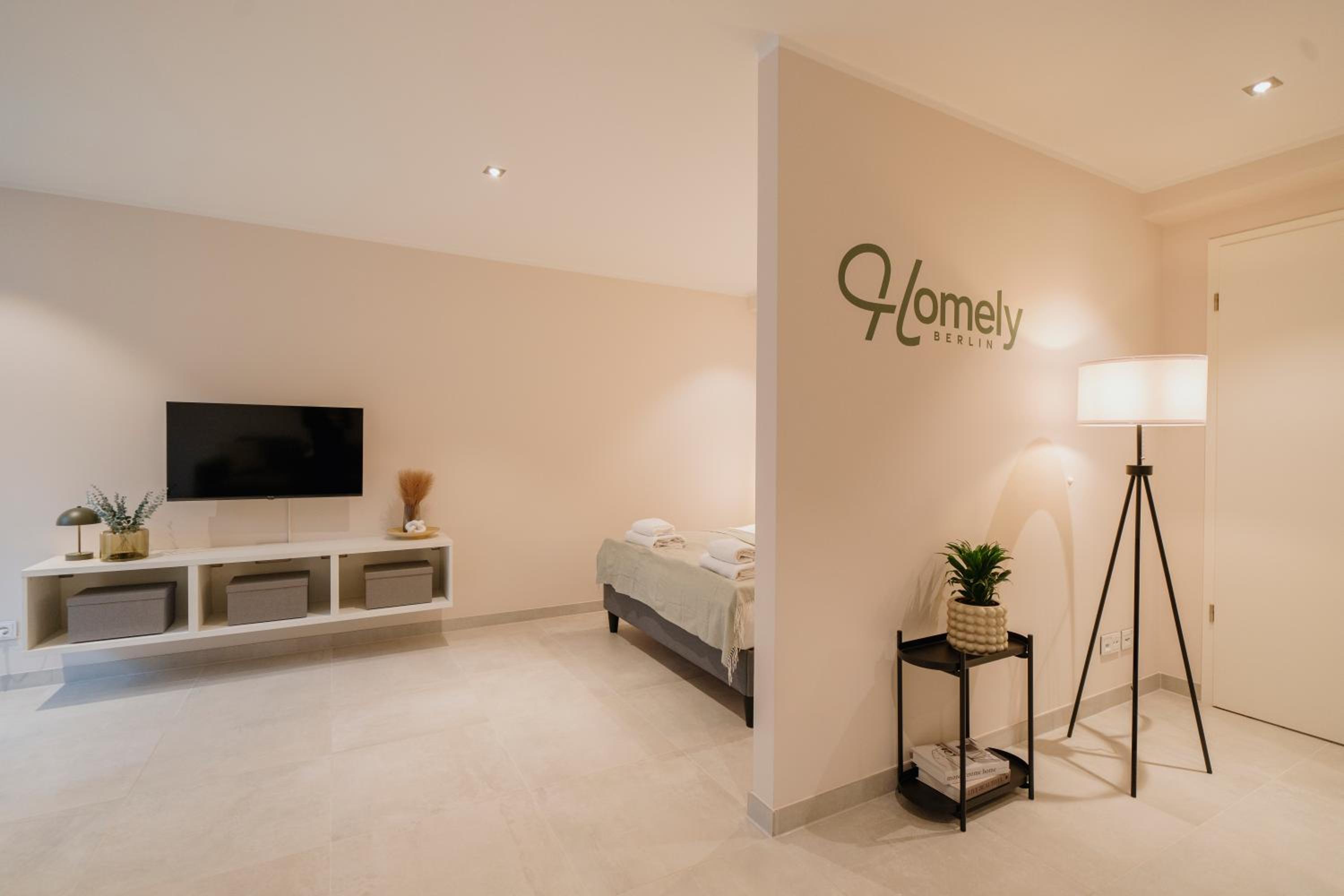 Homely Berlin - Huge Terrace, Modern, Quiet, Near Kudamm