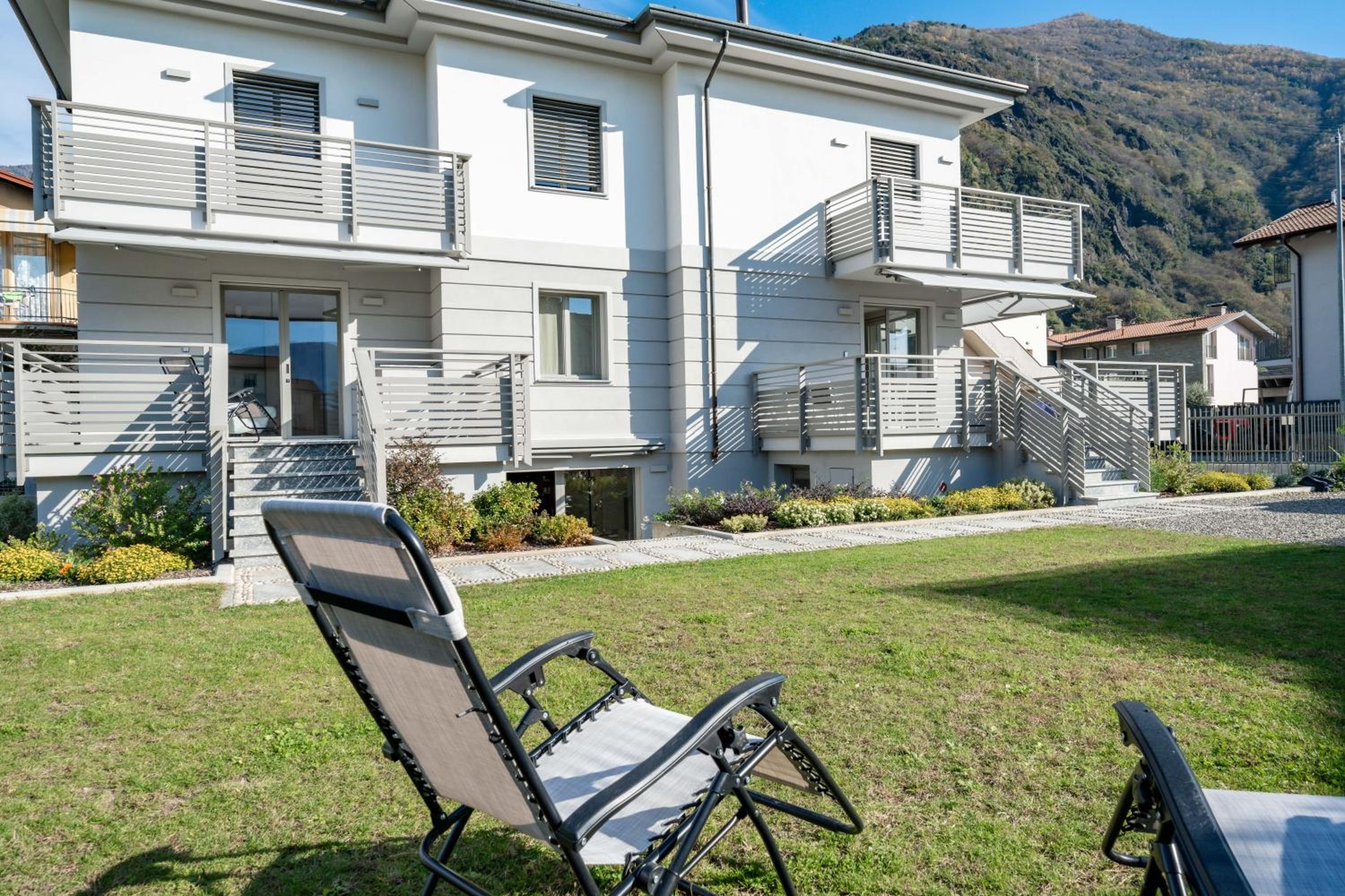 Villa Sunrise - Luxury property with pool & large private garden, few steps from the beach, ideal for families and people with mobility issues view 3