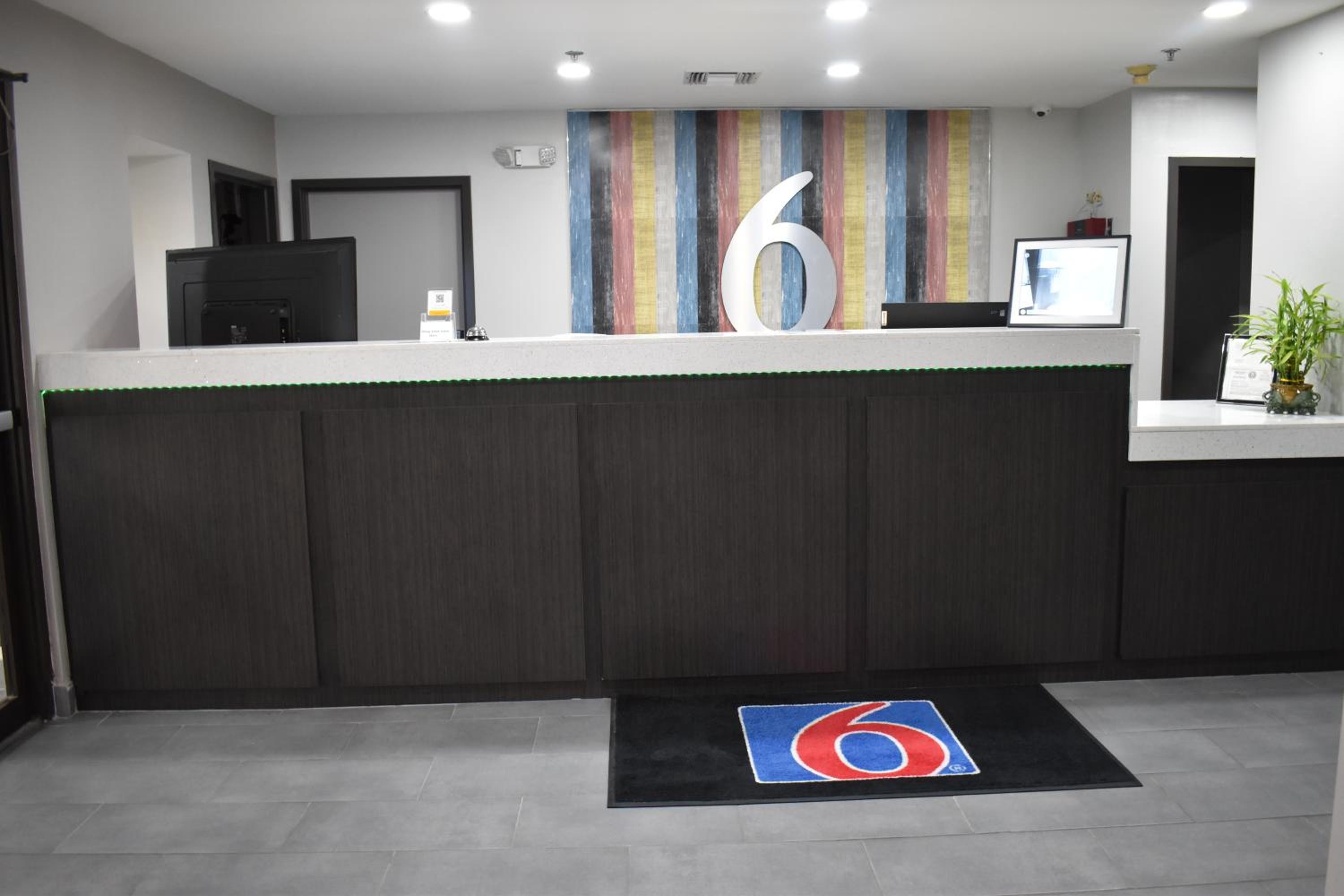 Studio 6 Suites Brenham, TX view 5