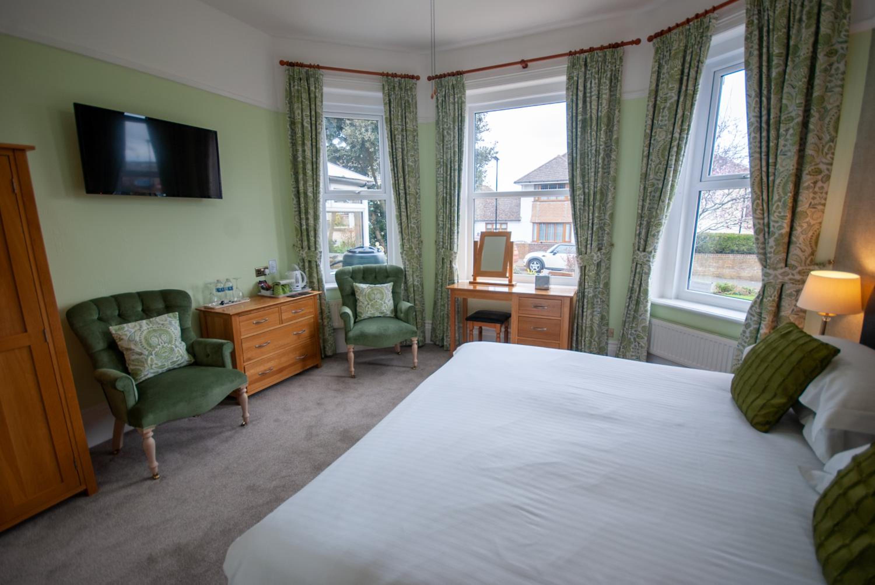 Westbury Lodge