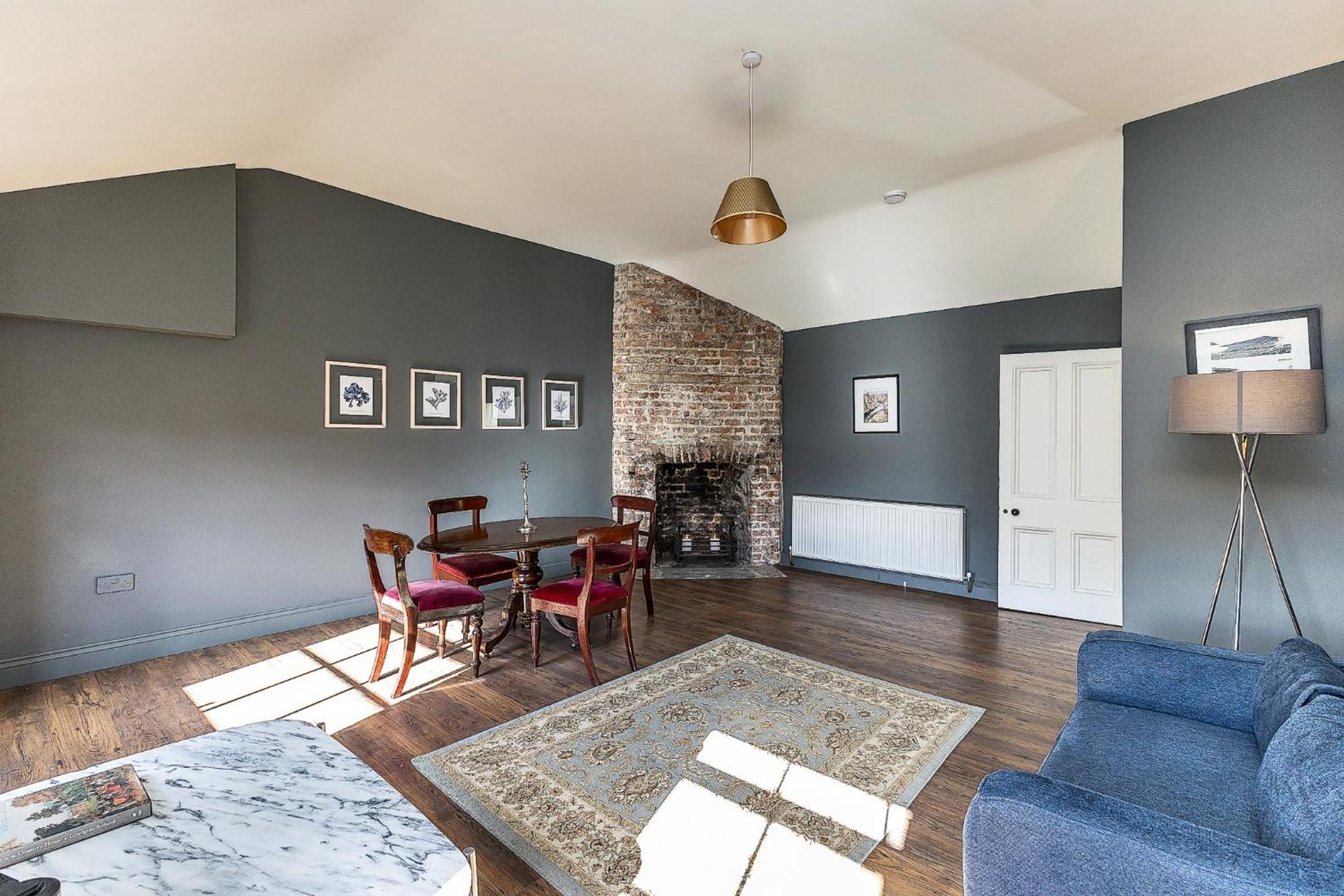 Connaught Apartment, 7 Henrietta Street, Dublin City Centre