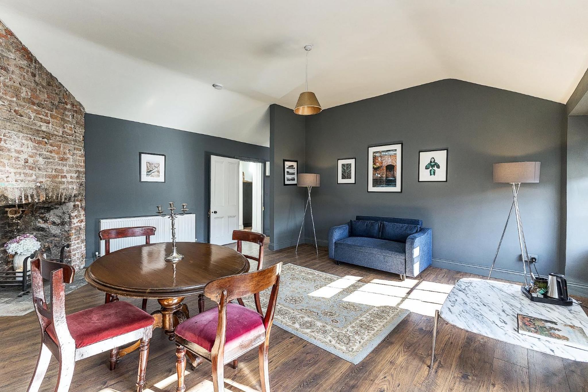 Connaught Apartment, 7 Henrietta Street, Dublin City Centre