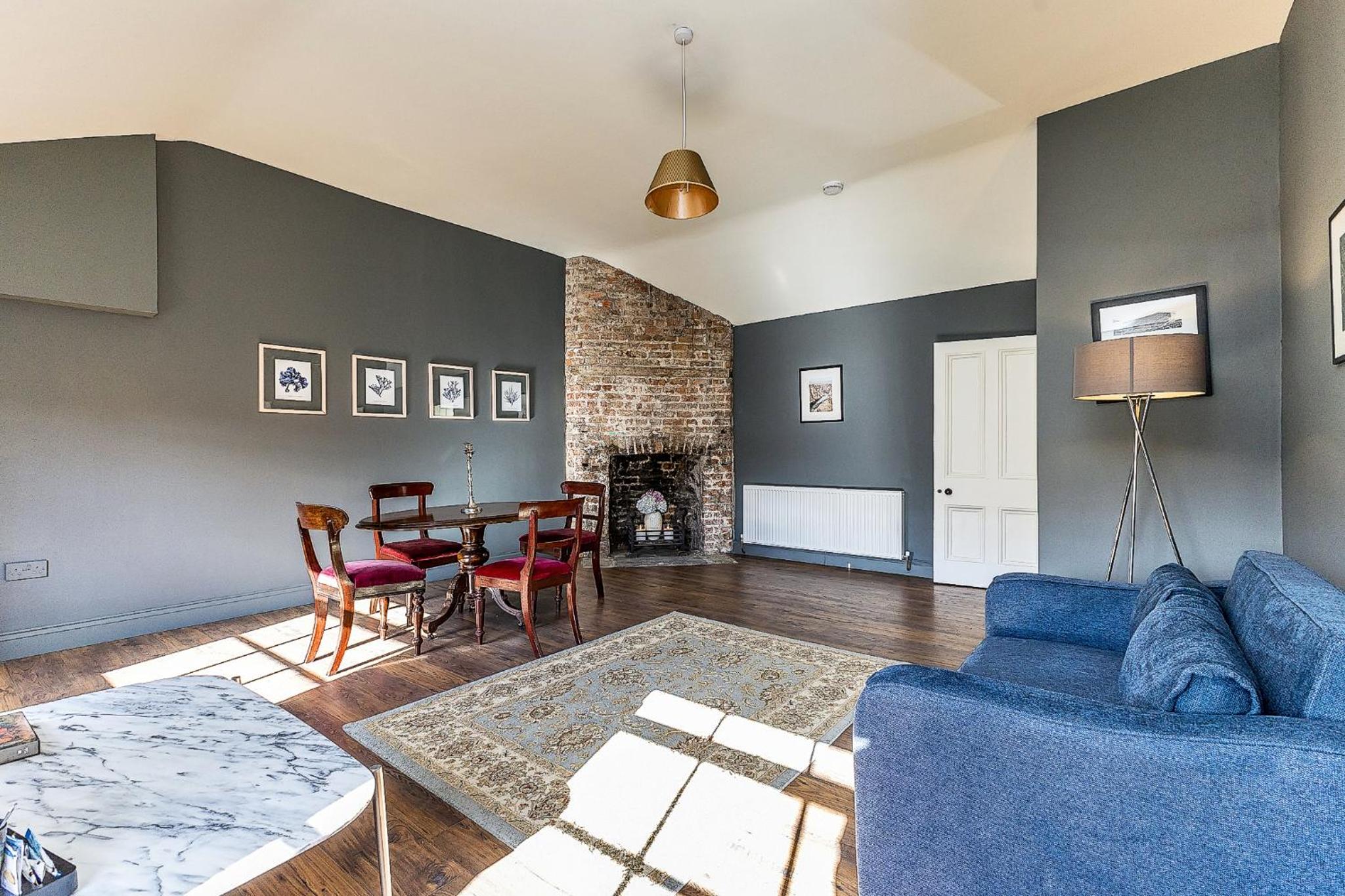 Connaught Apartment, 7 Henrietta Street, Dublin City Centre