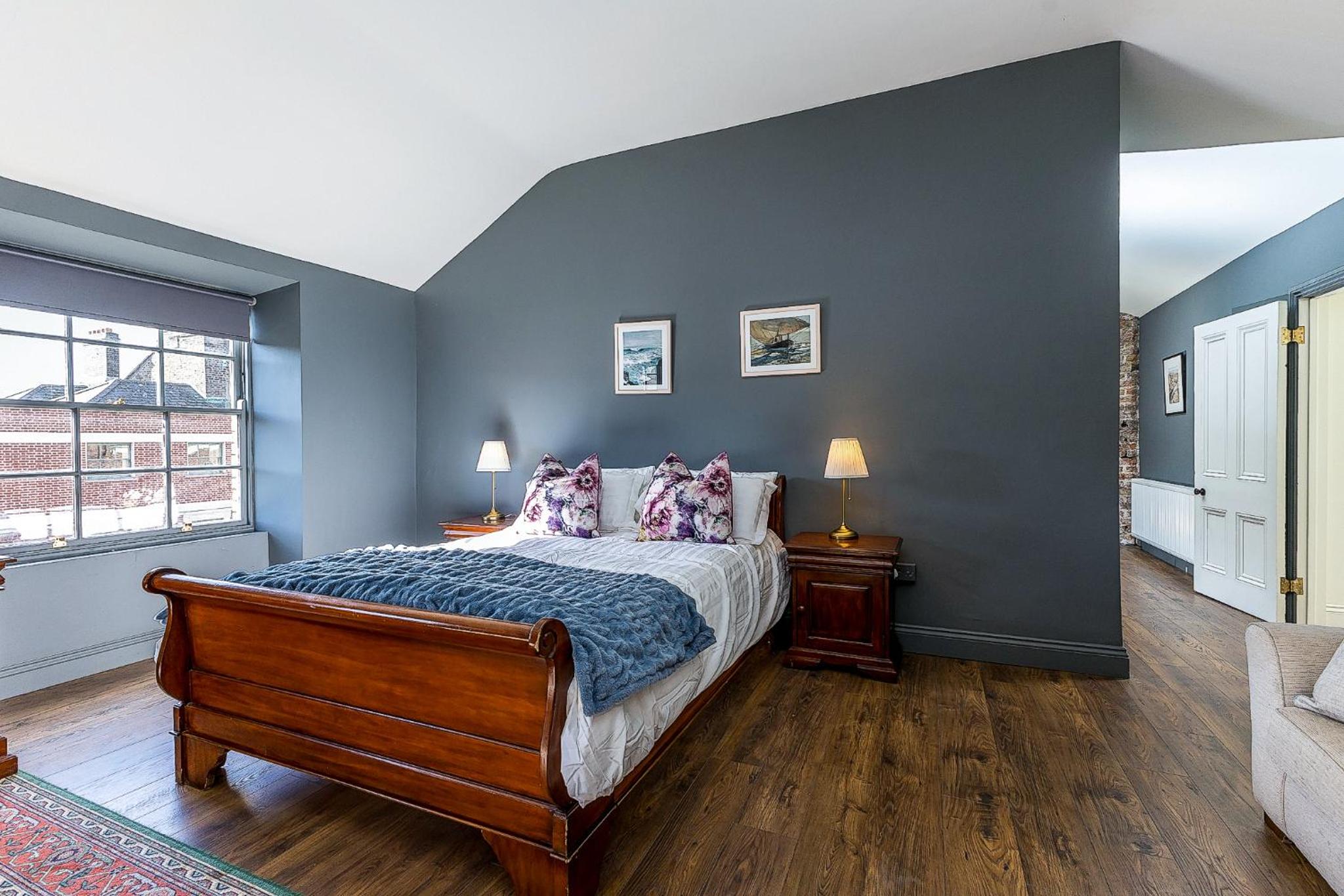 Connaught Apartment, 7 Henrietta Street, Dublin City Centre