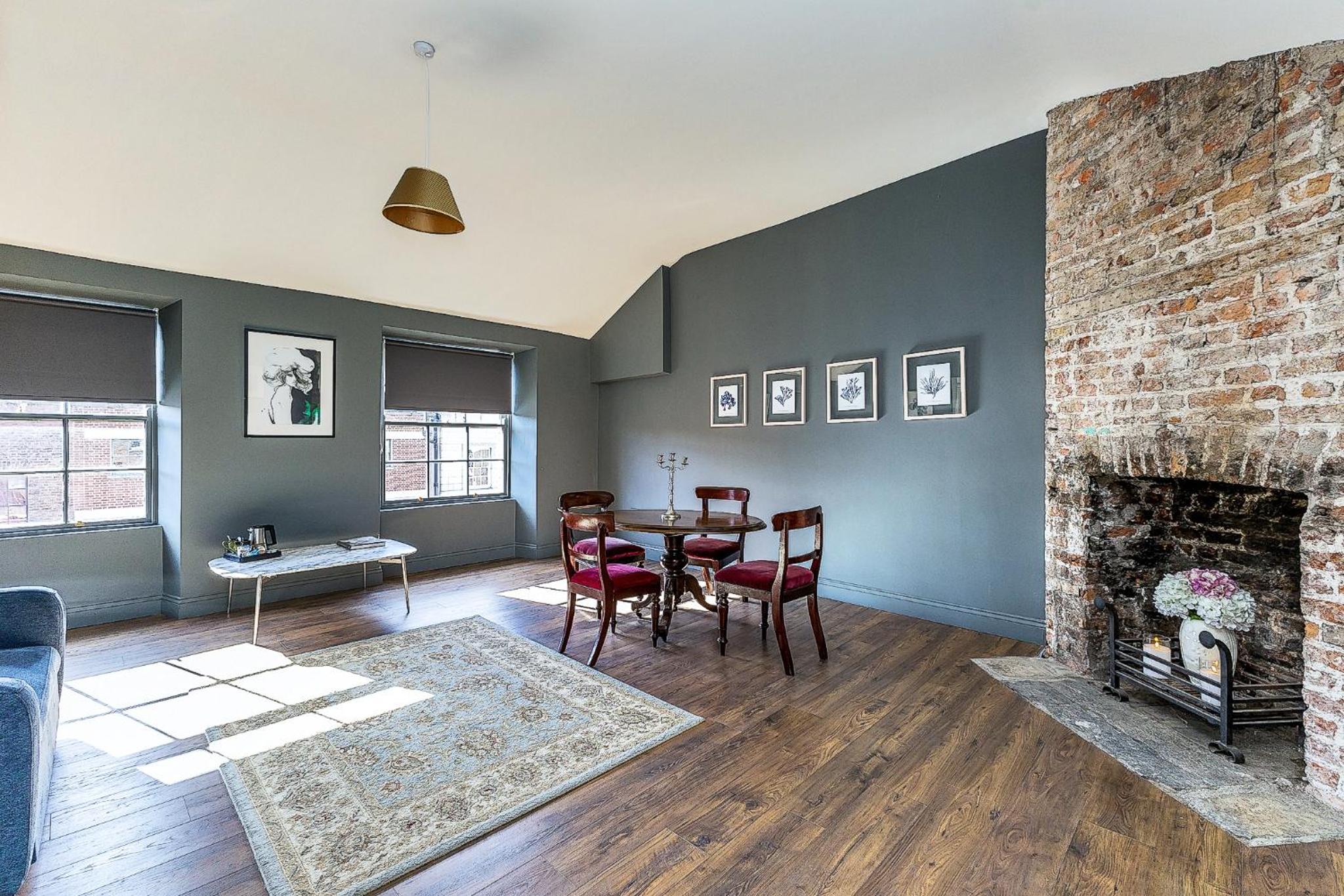 Connaught Apartment, 7 Henrietta Street, Dublin City Centre