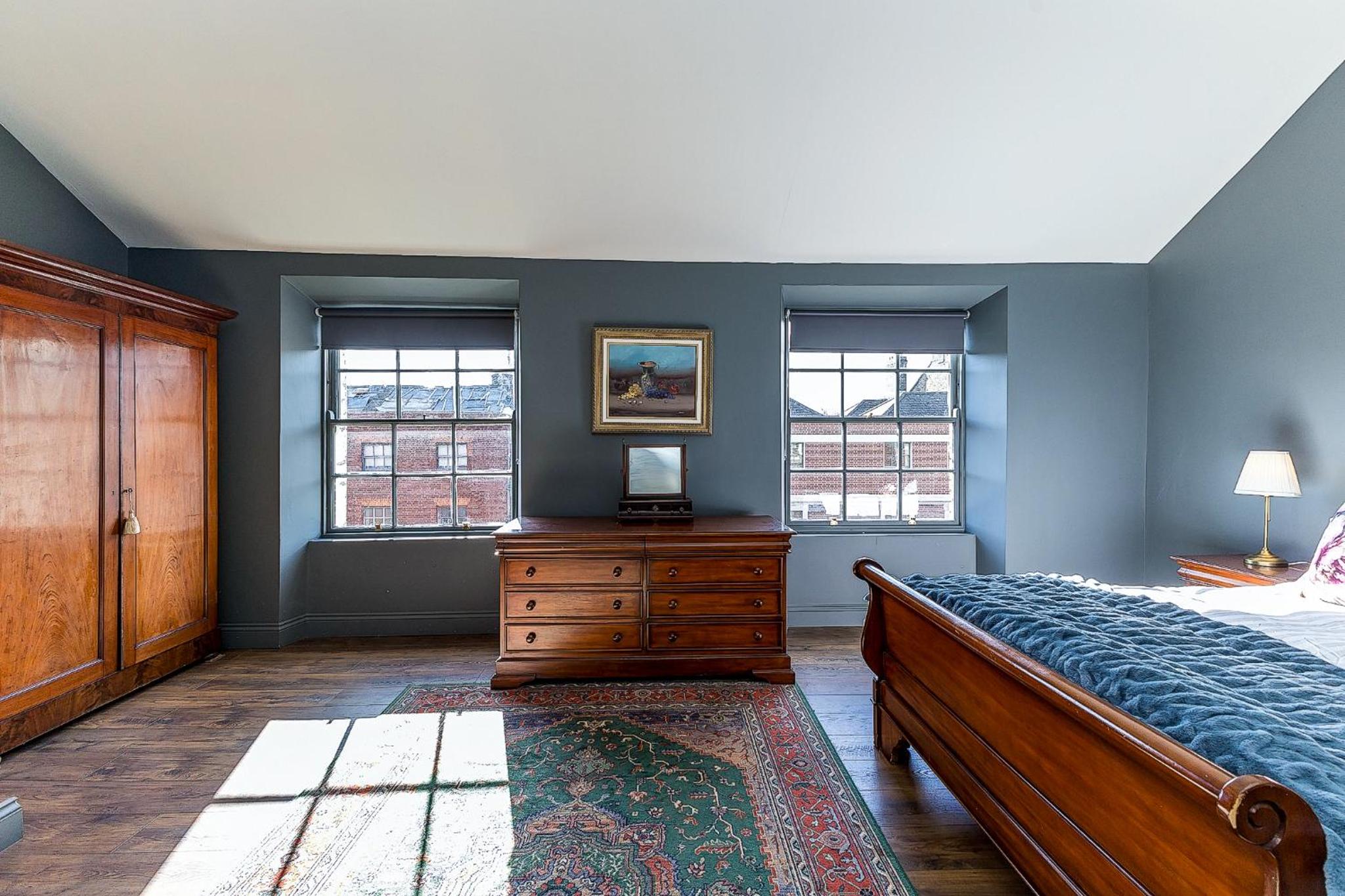 Connaught Apartment, 7 Henrietta Street, Dublin City Centre