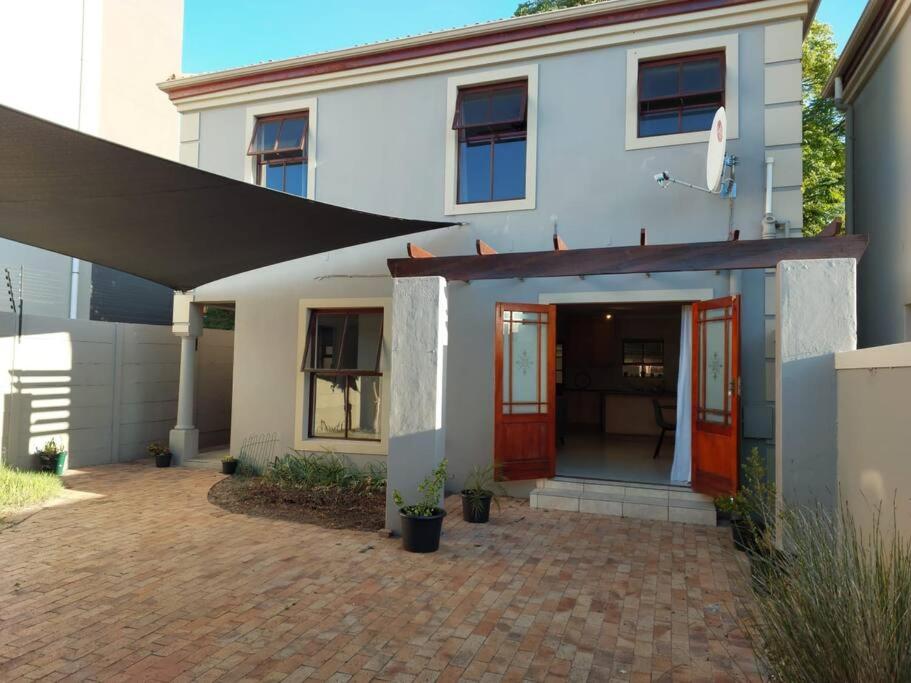 Tokai Cape Town South Africa 3-Beds 2baths Townhouse