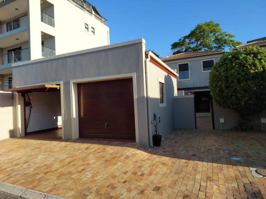 Tokai Cape Town South Africa 3-Beds 2baths Townhouse