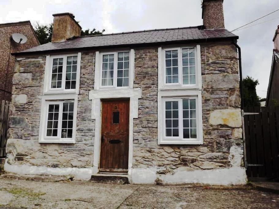 Snowdrop Stone Detached Cottage view 3
