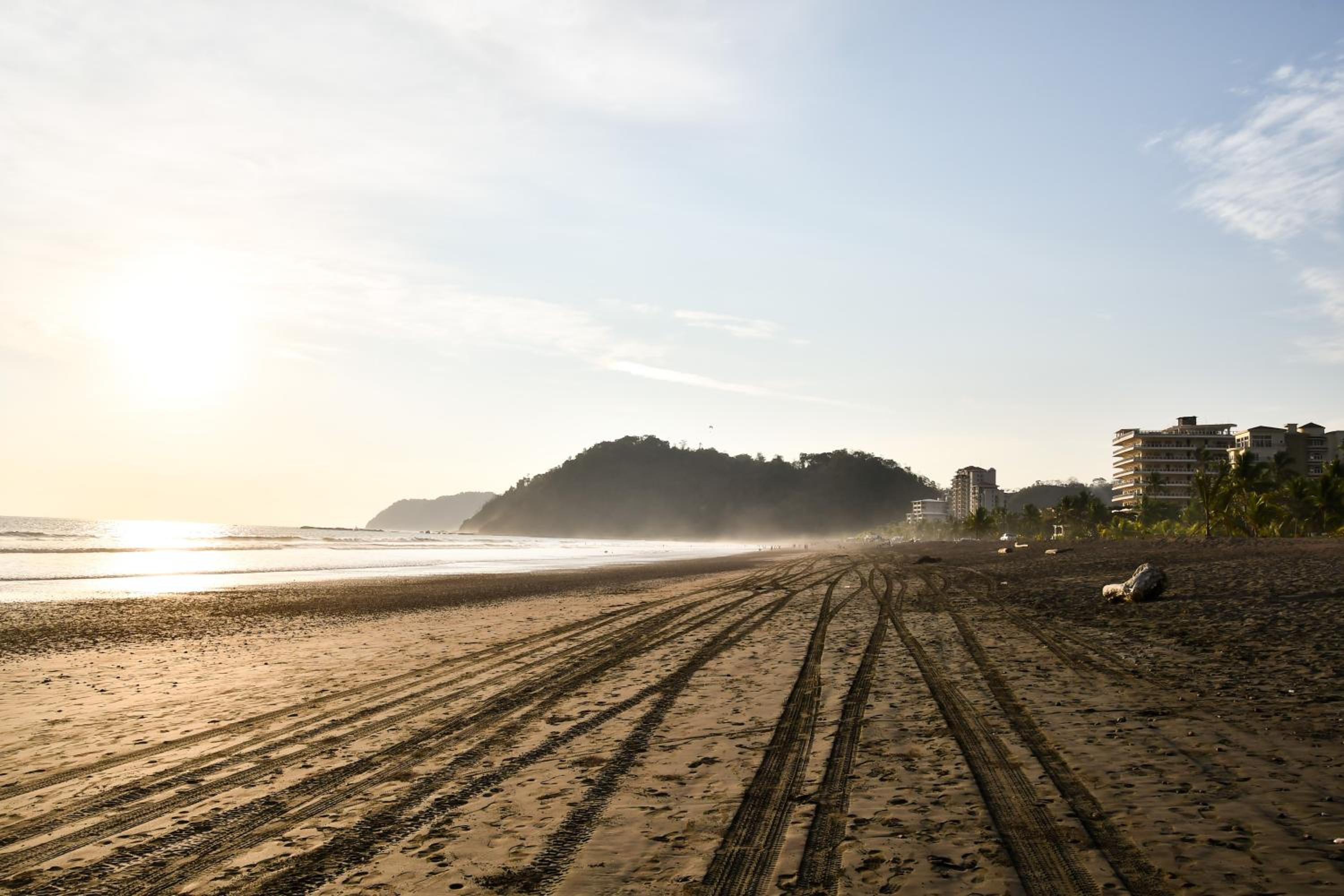 Casago 1207, Brand New Rental, Tropical-Inspired Getaway – Nature and Style in Perfect Harmony